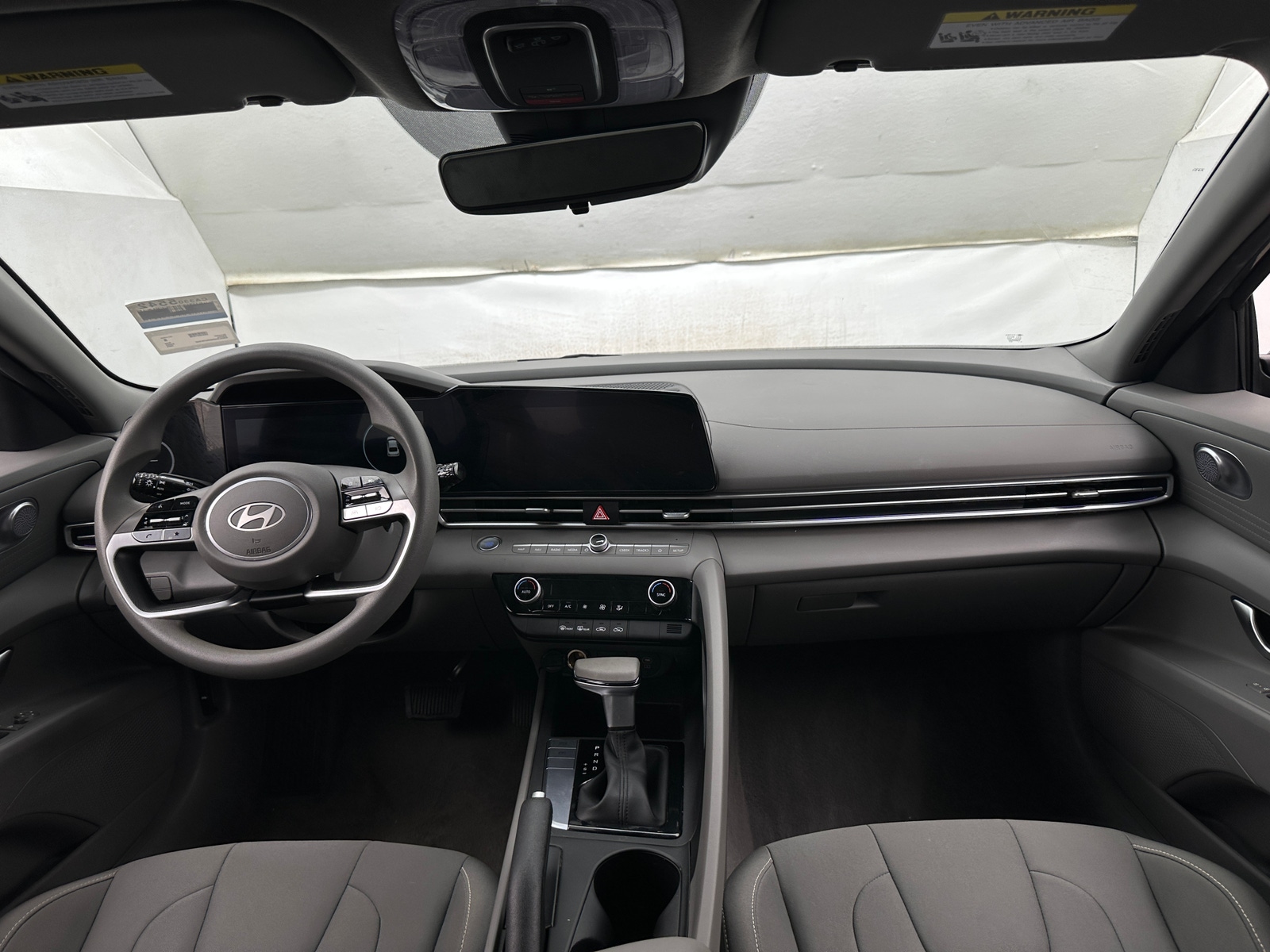 Thumbnail: 2024 Hyundai Elantra - 3
