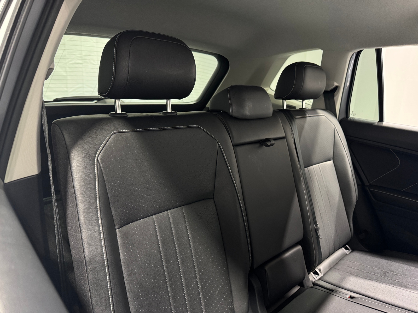 Thumbnail: 2024 Volkswagen Tiguan - 5