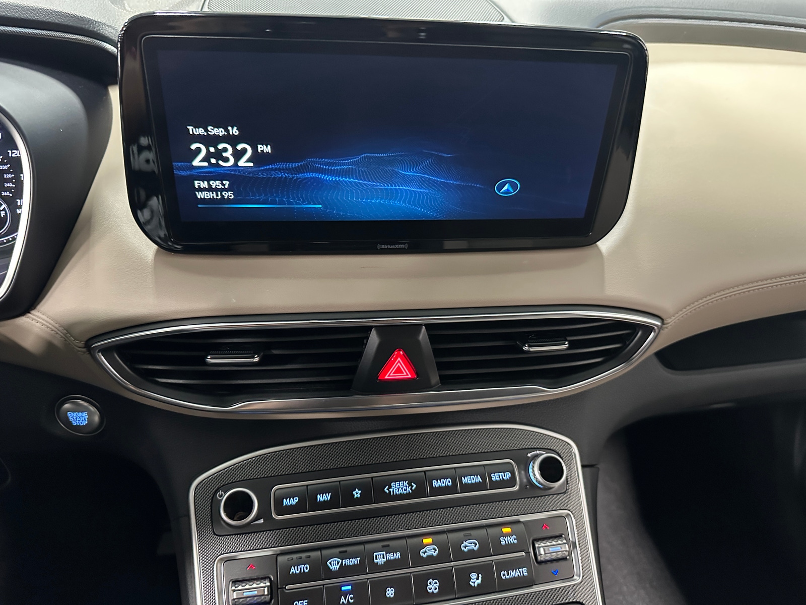 Thumbnail: 2023 Hyundai Santa Fe - 4