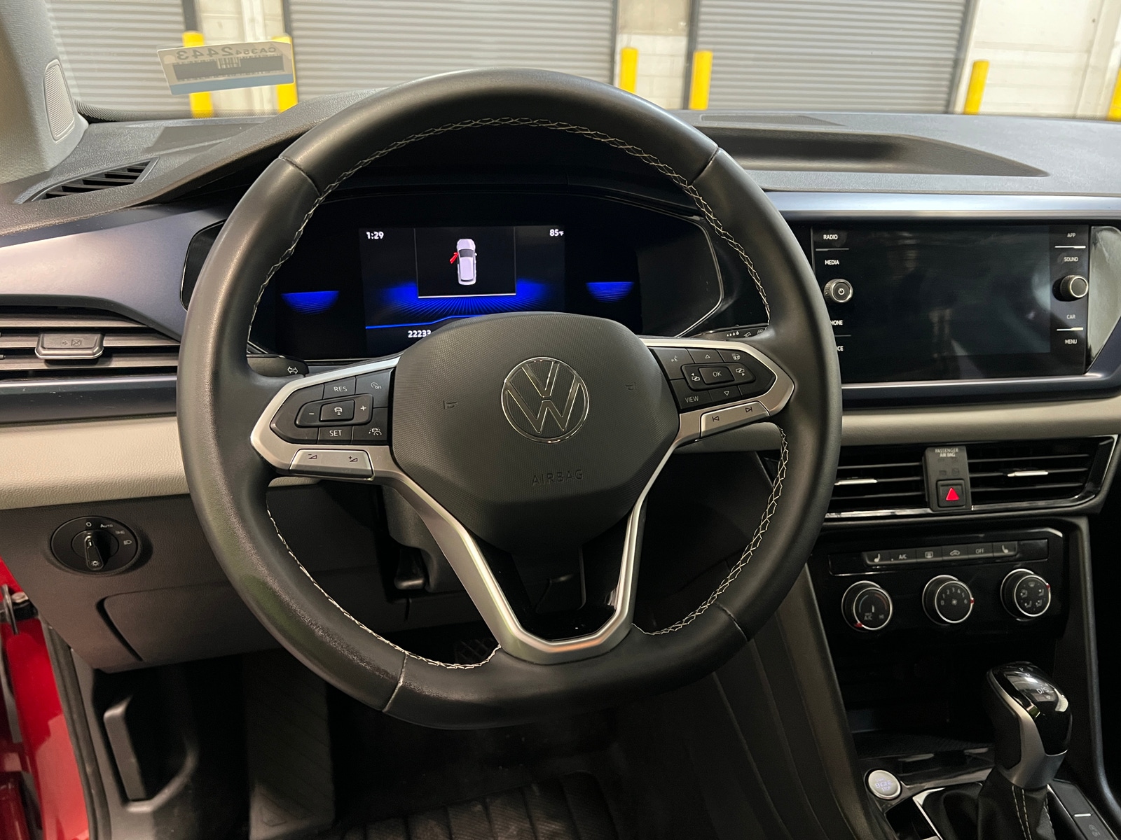 Thumbnail: 2023 Volkswagen Taos - 4