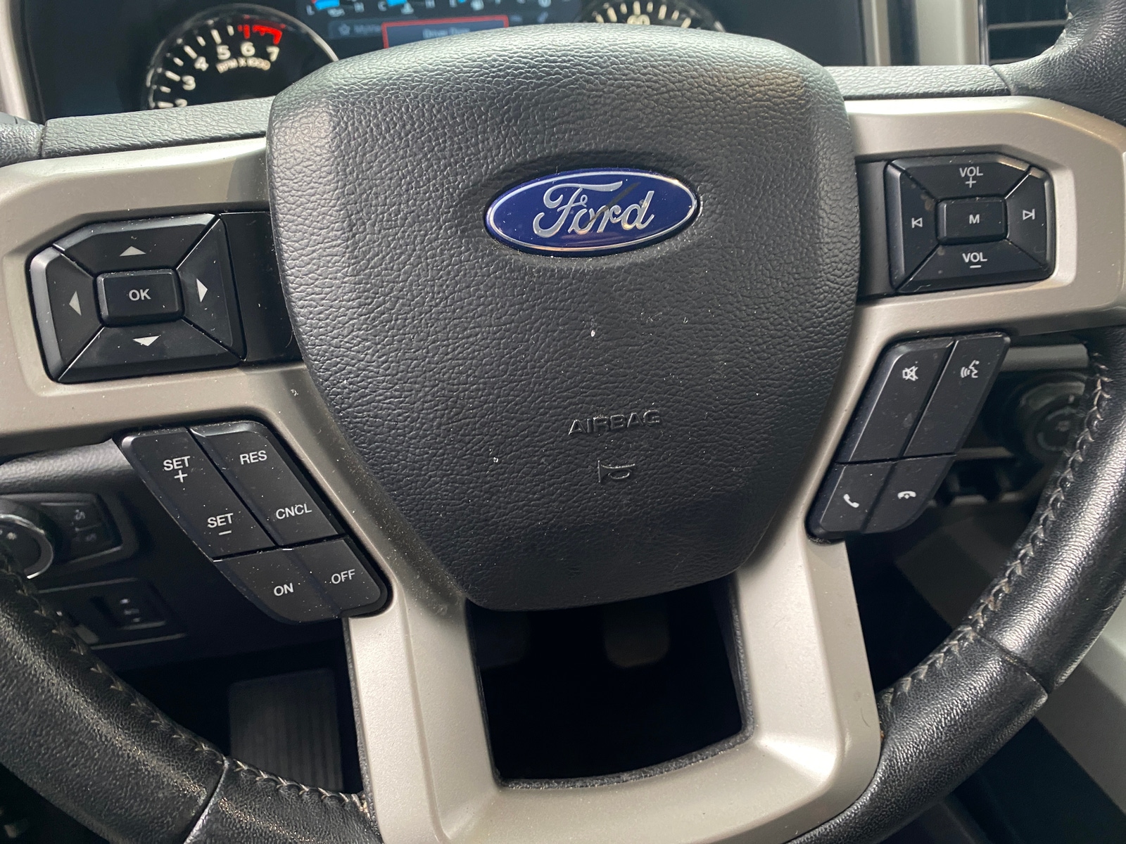 Thumbnail: 2018 Ford Econoline - 4