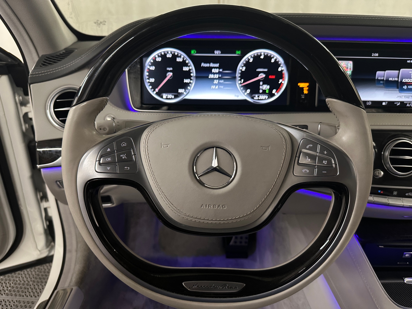 Thumbnail: 2015 Mercedes-Benz S-Class - 4