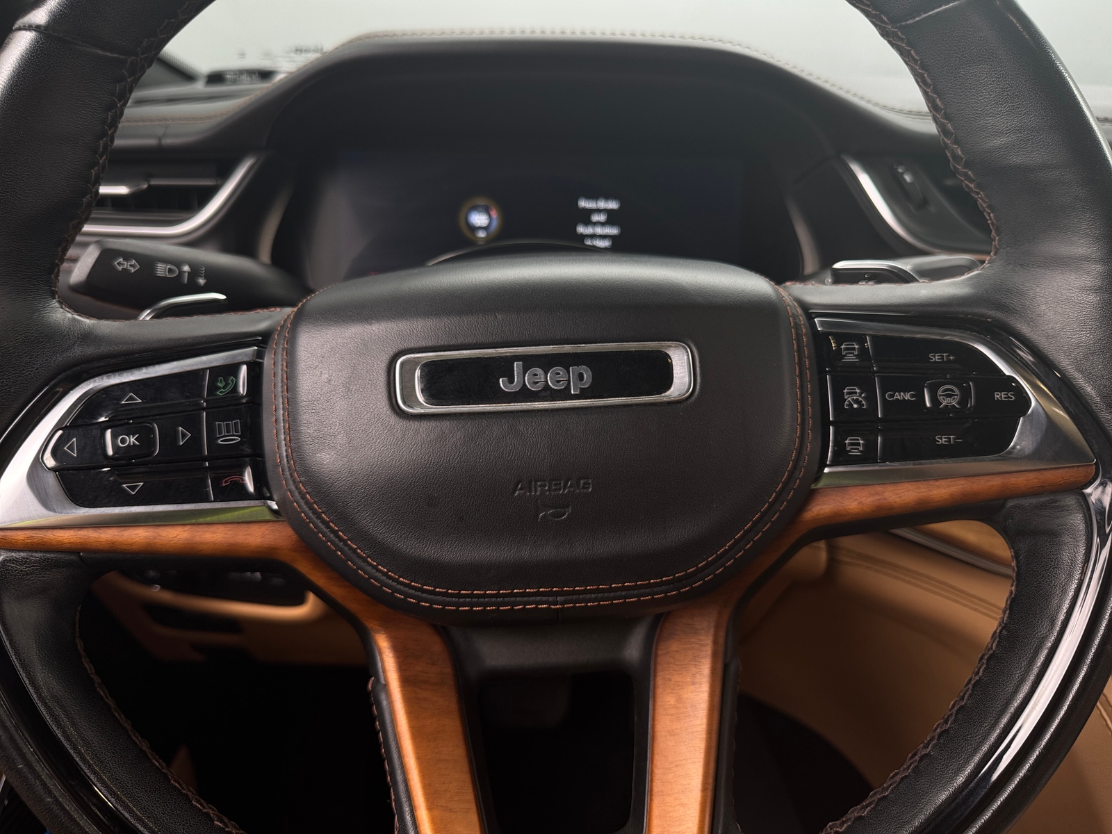 Thumbnail: 2021 Jeep Grand Cherokee L - 4