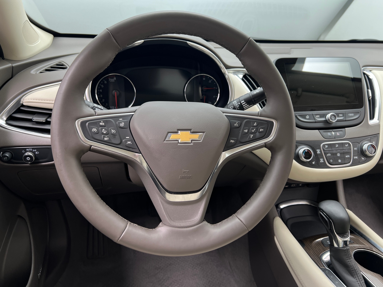 Thumbnail: 2024 Chevrolet Malibu - 5