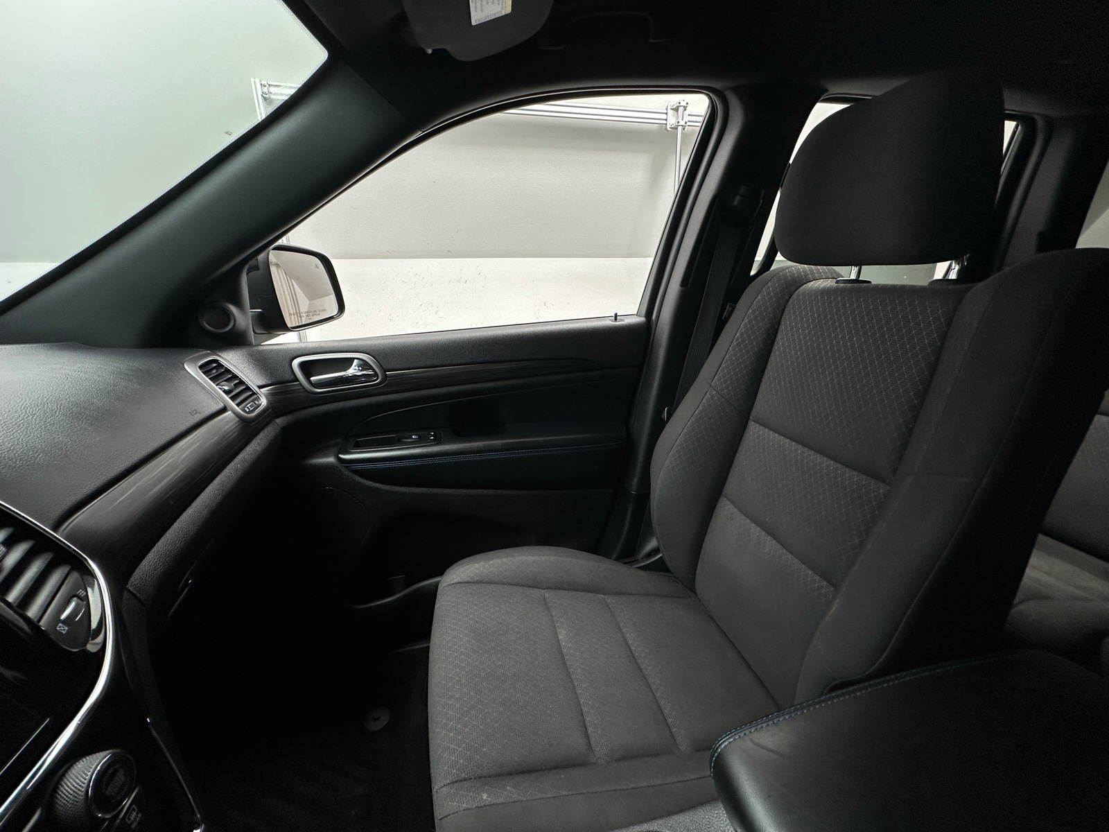 Thumbnail: 2019 Jeep Grand Cherokee - 3