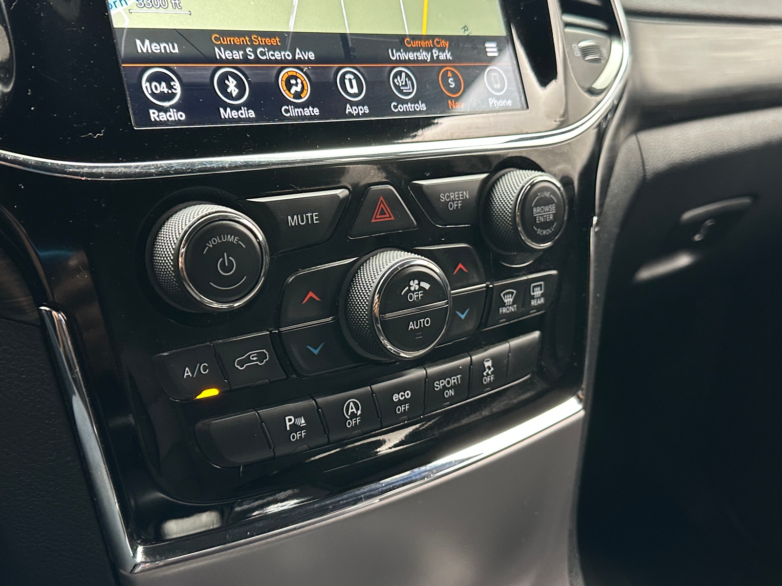 Thumbnail: 2019 Jeep Grand Cherokee - 4