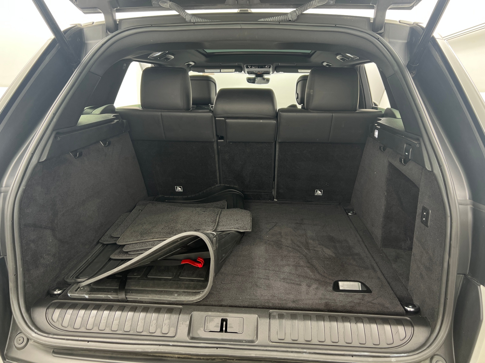 Thumbnail: 2020 Land Rover Range Rover Sport - 6