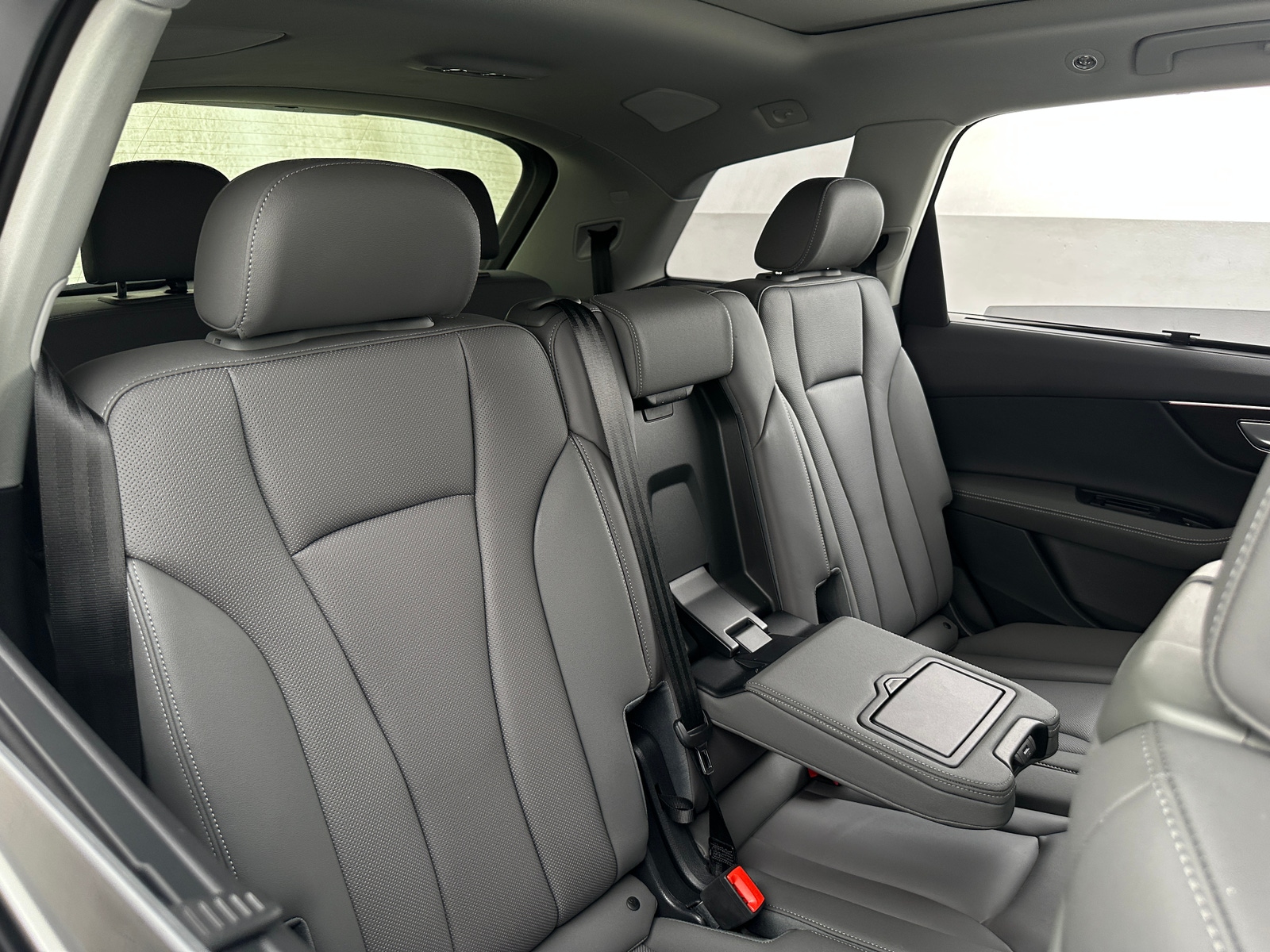 Thumbnail: 2025 Audi Q7 - 5