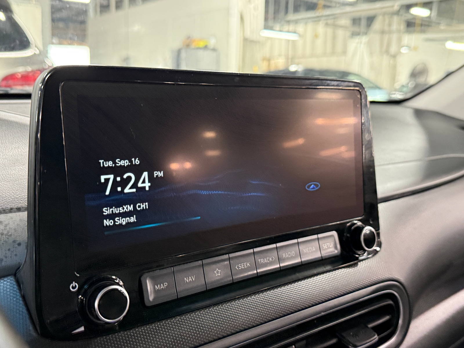 Thumbnail: 2022 Hyundai Kona - 4