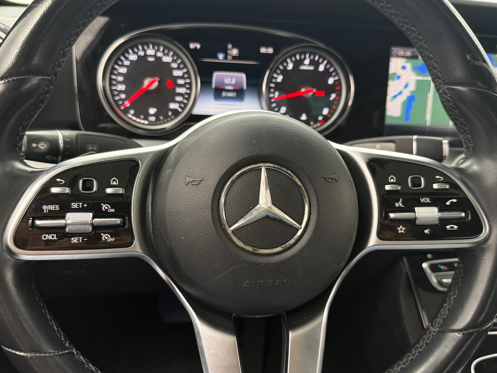 Thumbnail: 2019 Mercedes-Benz E-Class - 4