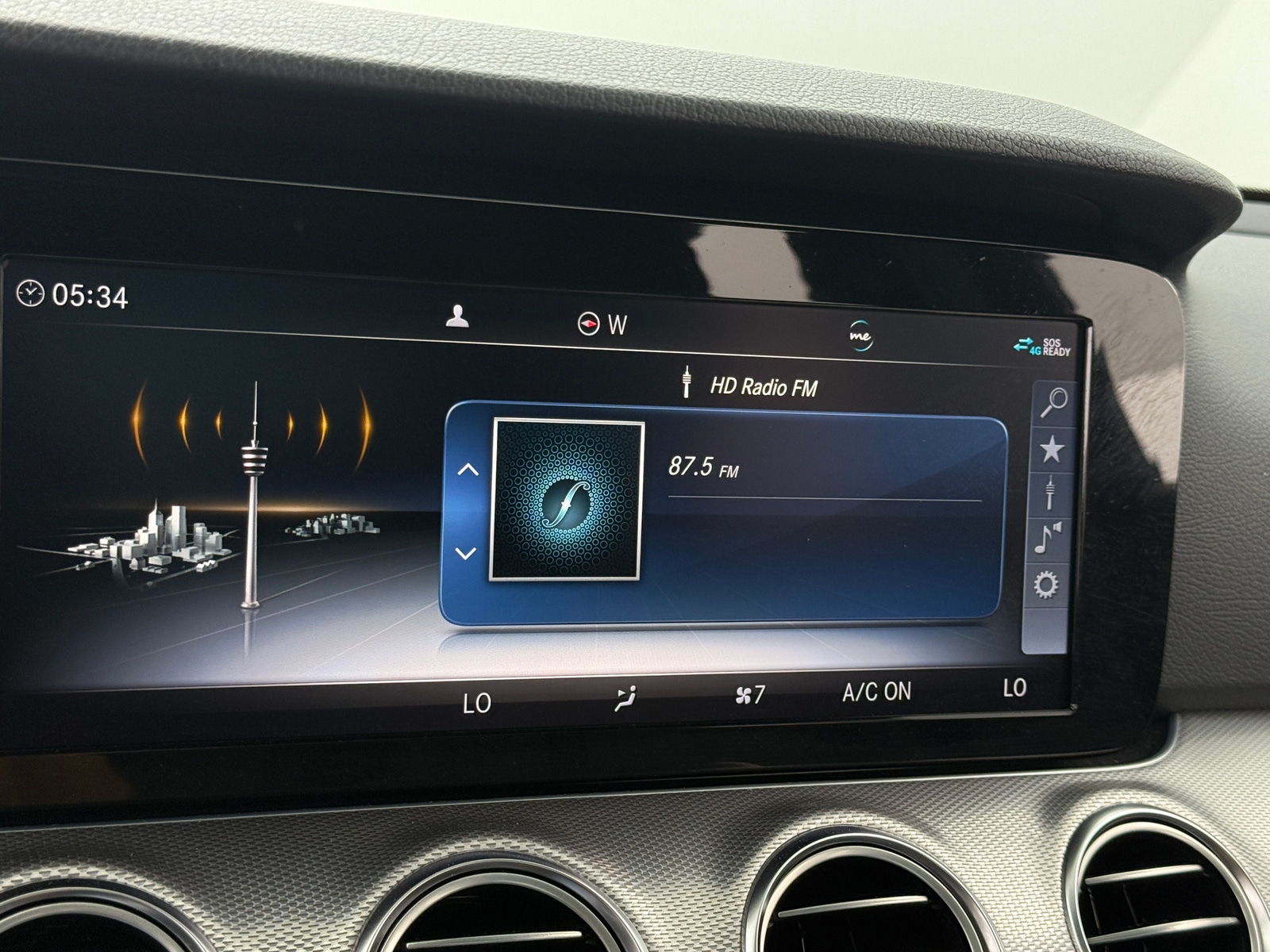 Thumbnail: 2019 Mercedes-Benz E-Class - 3