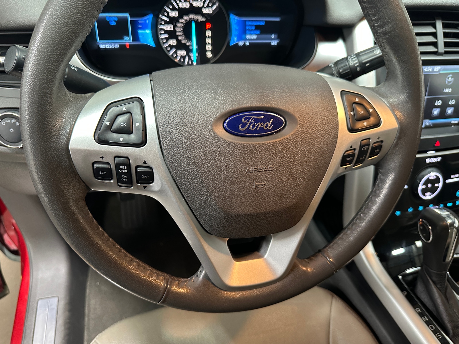 Thumbnail: 2013 Ford Edge - 4