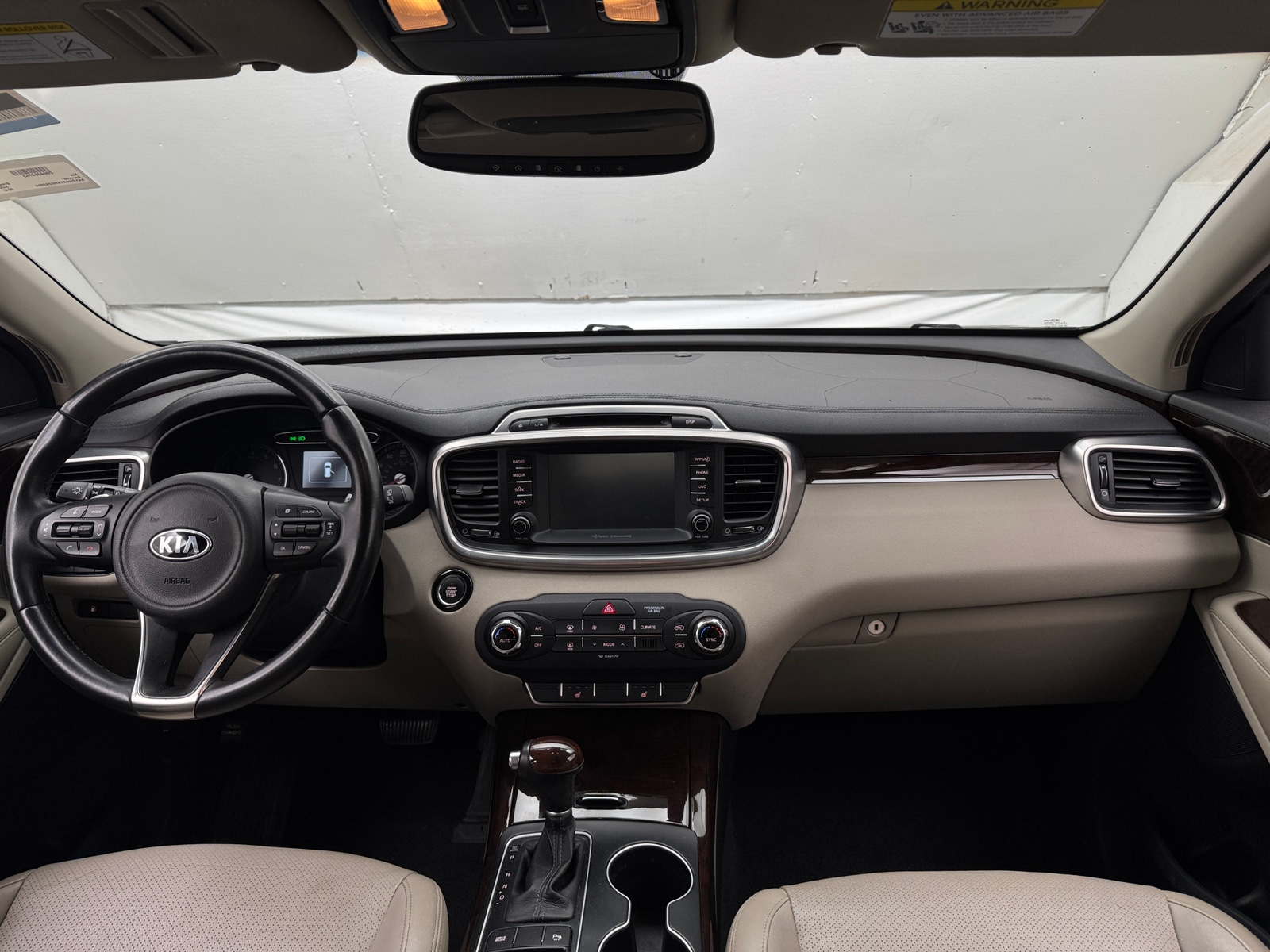 Thumbnail: 2017 Kia Sorento - 2