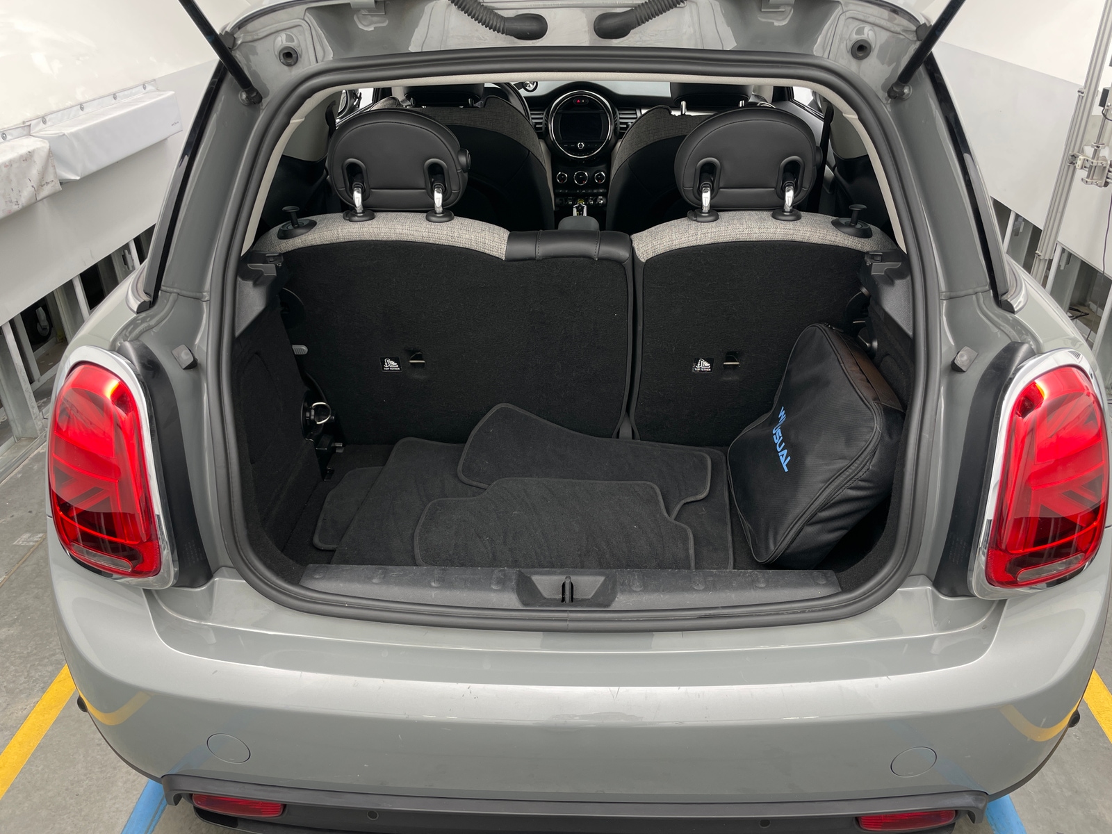 Thumbnail: 2021 MINI Cooper Hardtop - 6