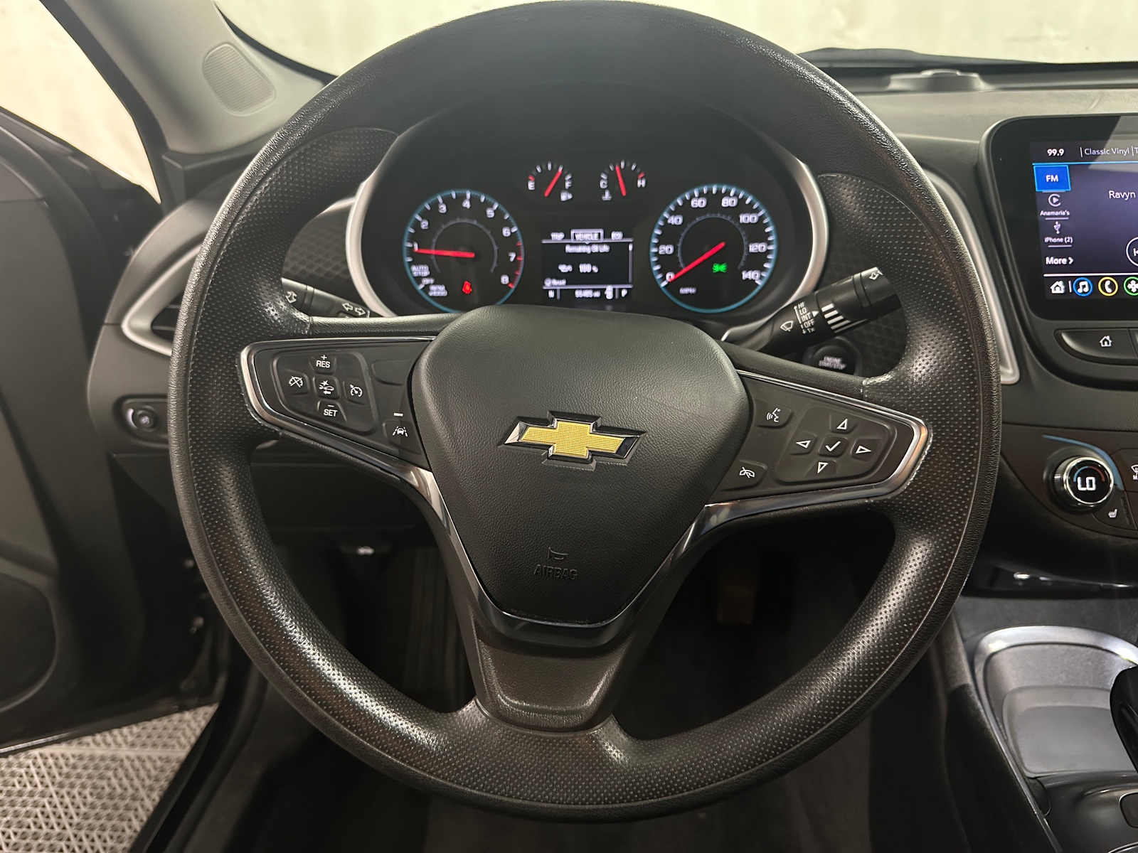 Thumbnail: 2023 Chevrolet Malibu - 5
