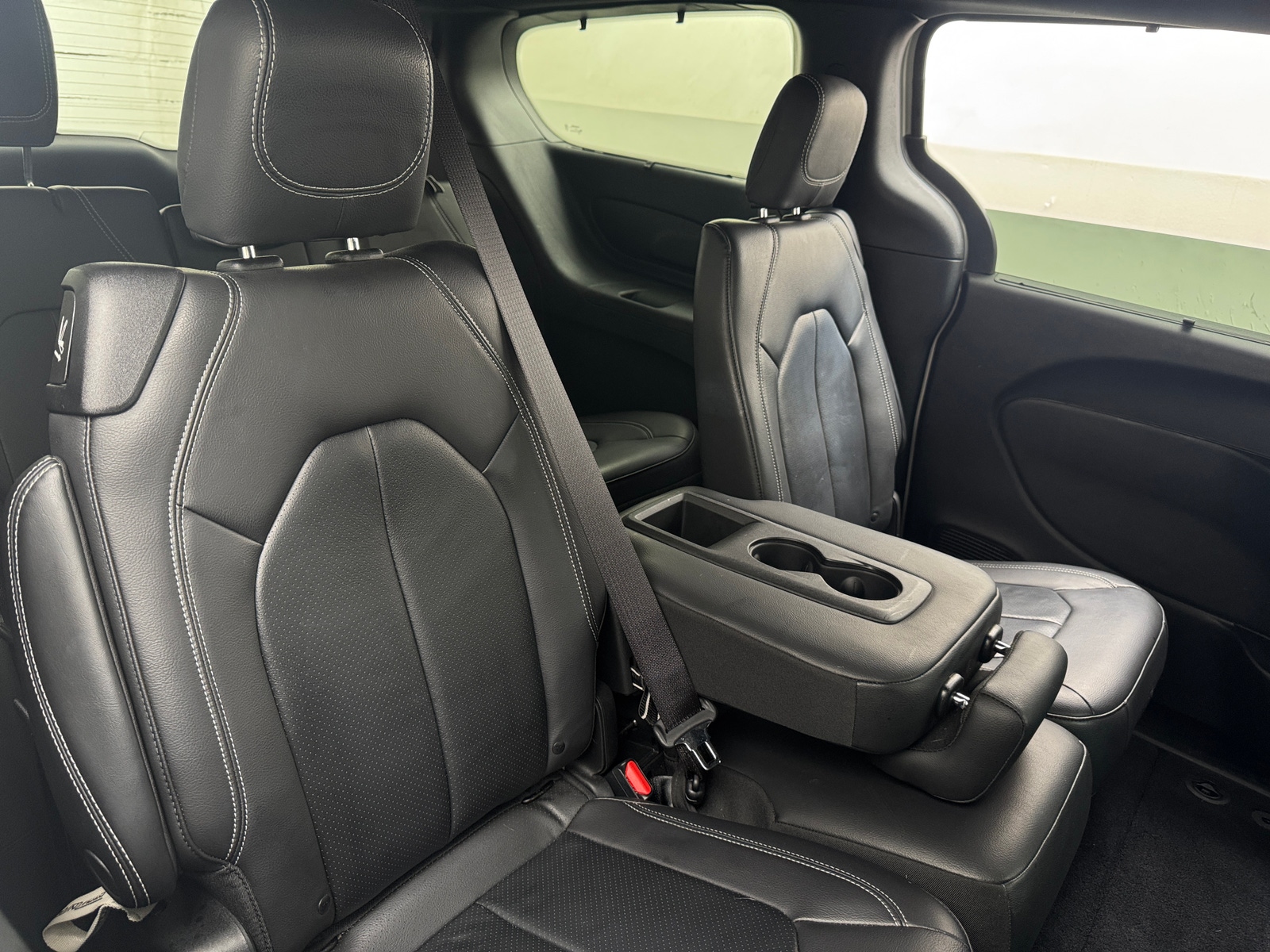 Thumbnail: 2021 Chrysler Pacifica - 6