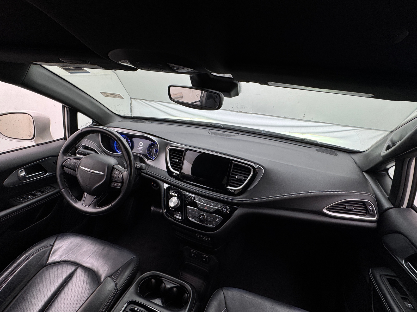 Thumbnail: 2021 Chrysler Pacifica - 3