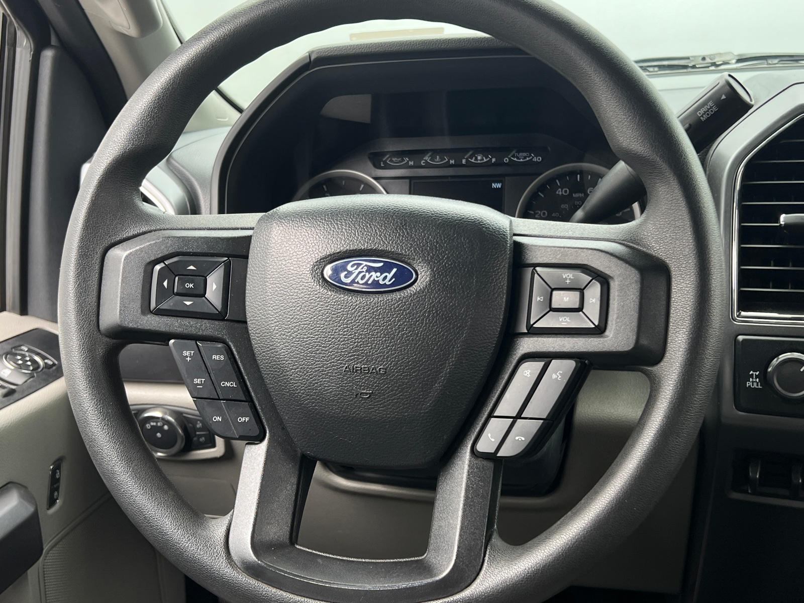 Thumbnail: 2022 Ford Econoline - 5