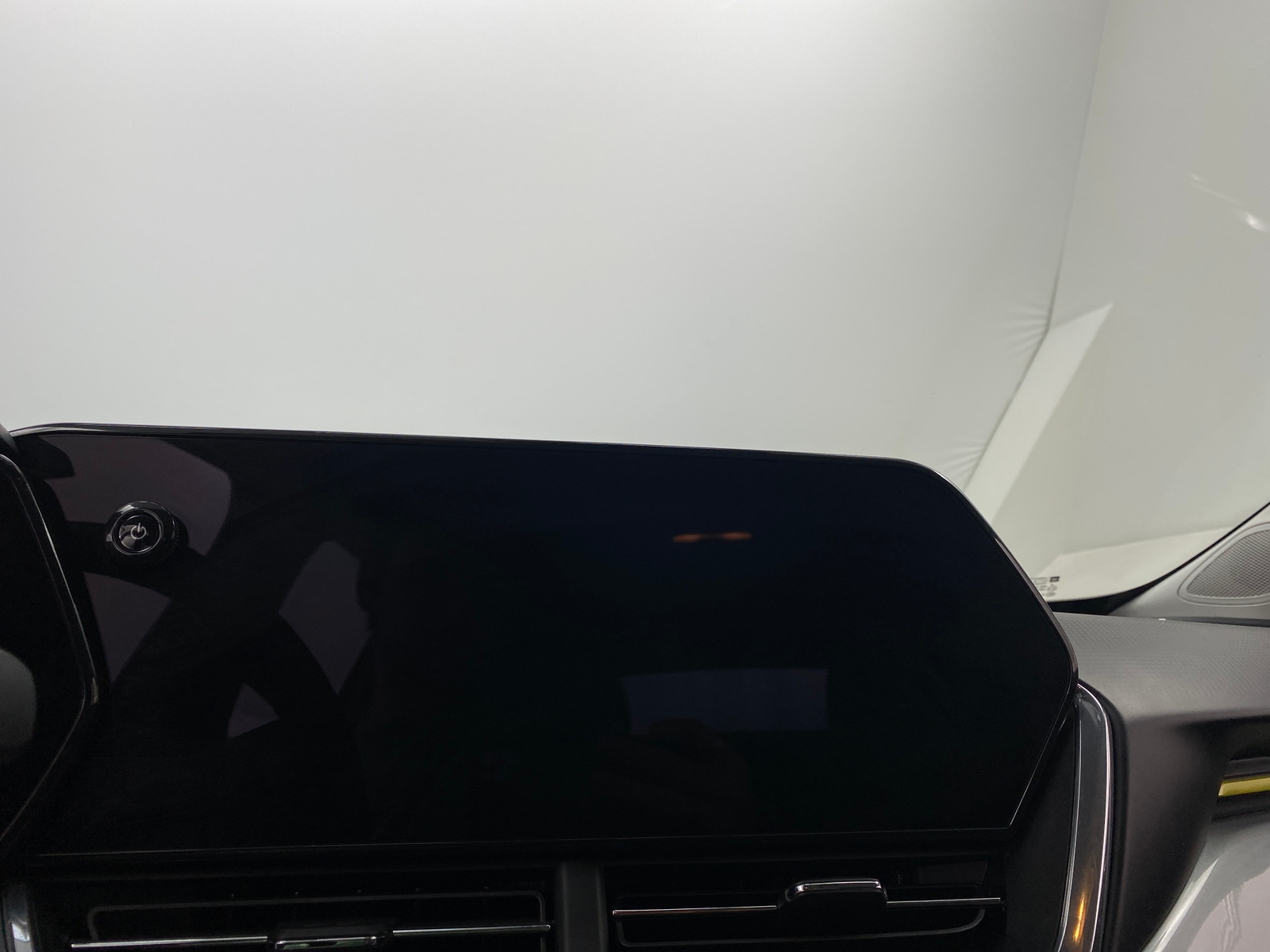 Thumbnail: 2024 Chevrolet Trax - 4