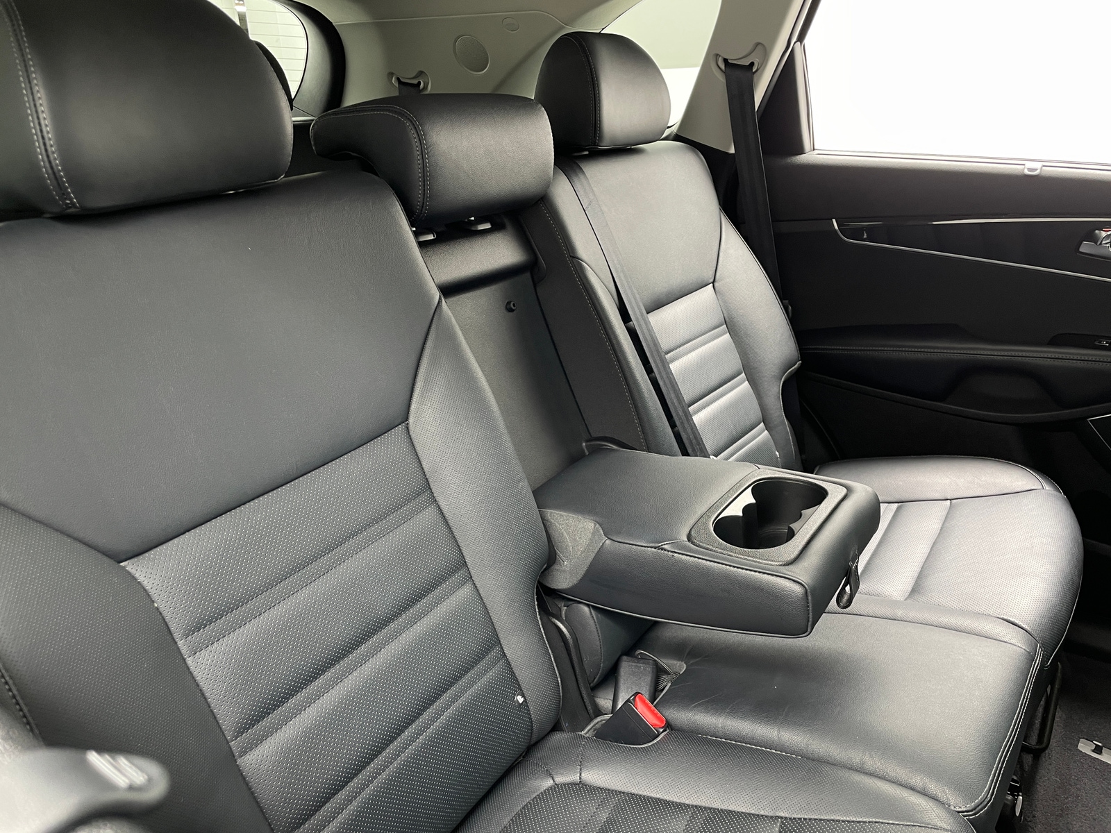 Thumbnail: 2016 Kia Sorento - 5