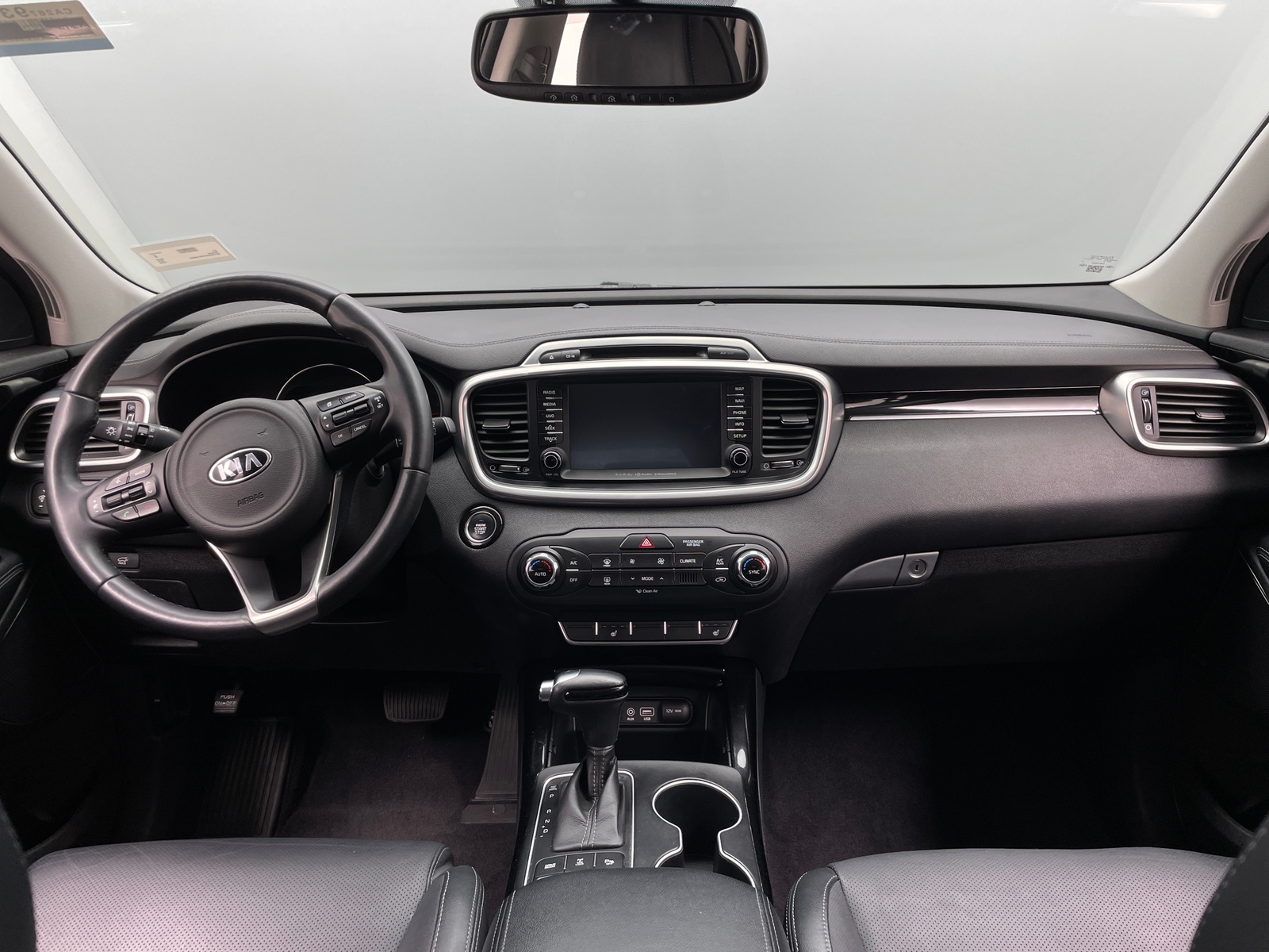 Thumbnail: 2016 Kia Sorento - 2
