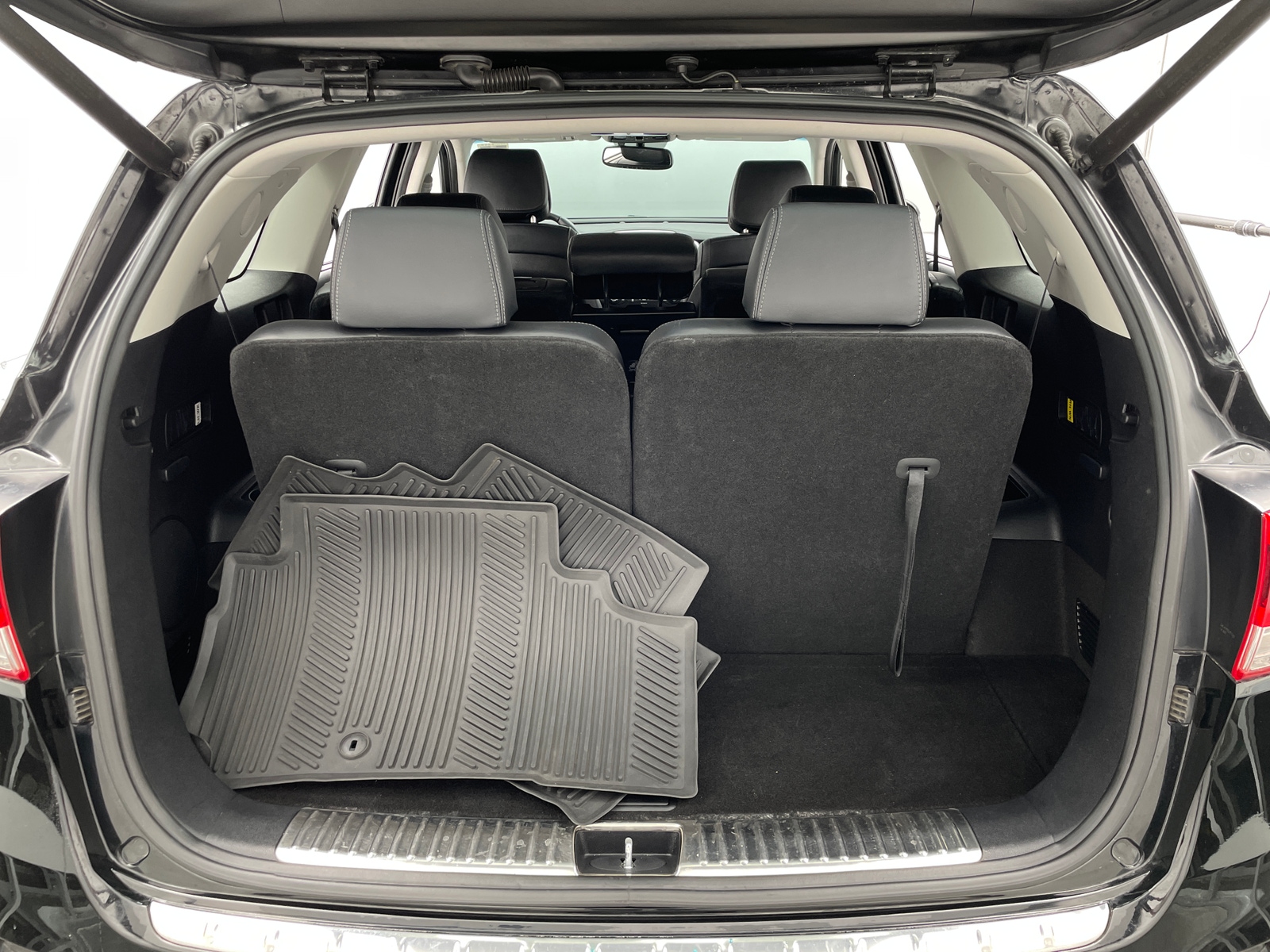 Thumbnail: 2016 Kia Sorento - 6
