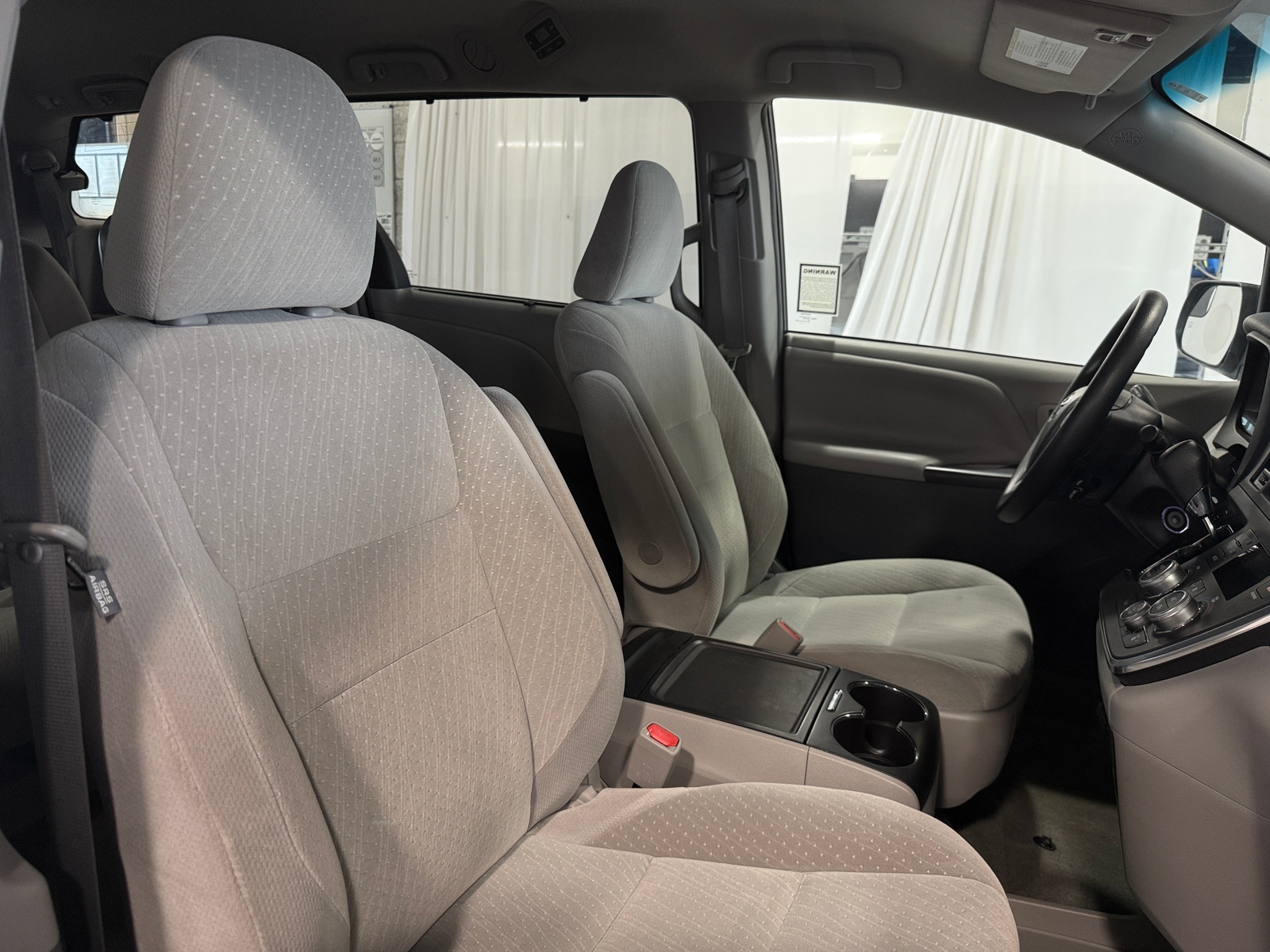 Thumbnail: 2017 Toyota Sienna - 2