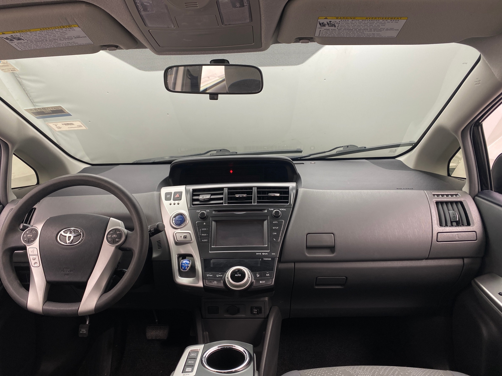 Thumbnail: 2013 Toyota Prius v - 3