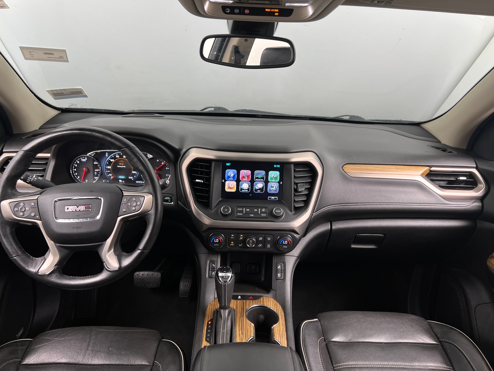Thumbnail: 2017 GMC Acadia - 2