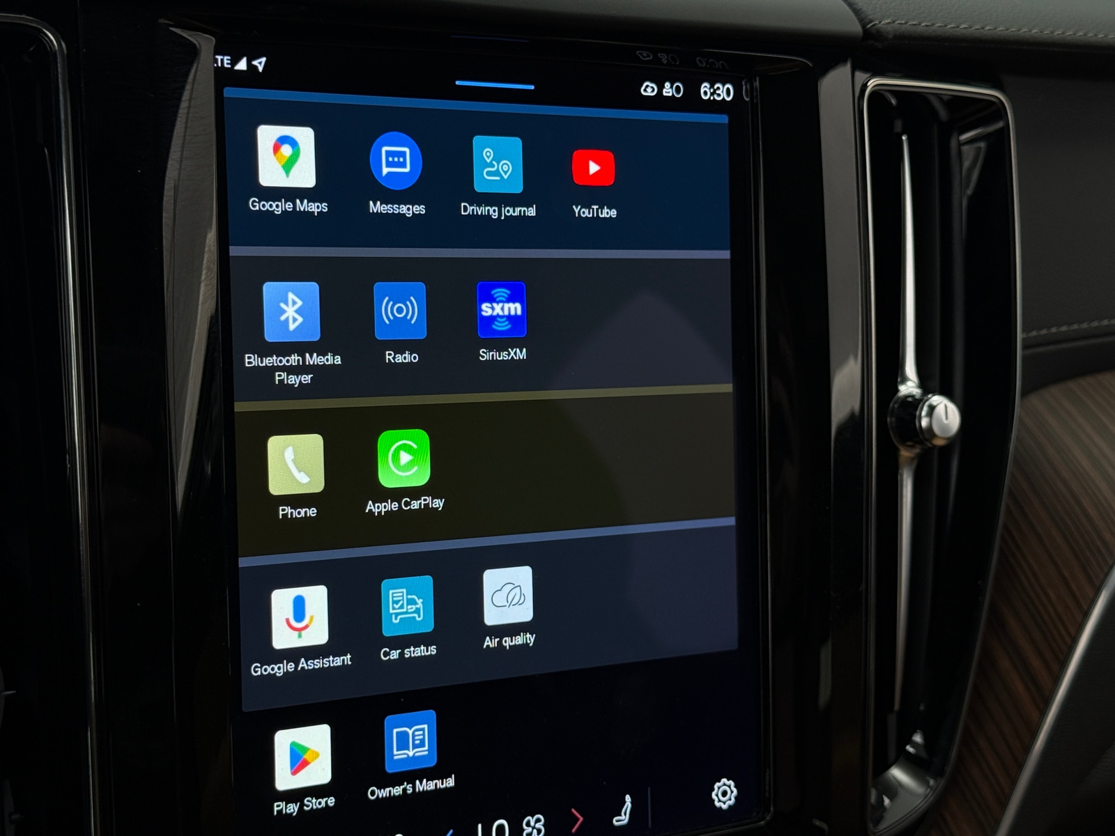 Thumbnail: 2023 Volvo XC60 - 3