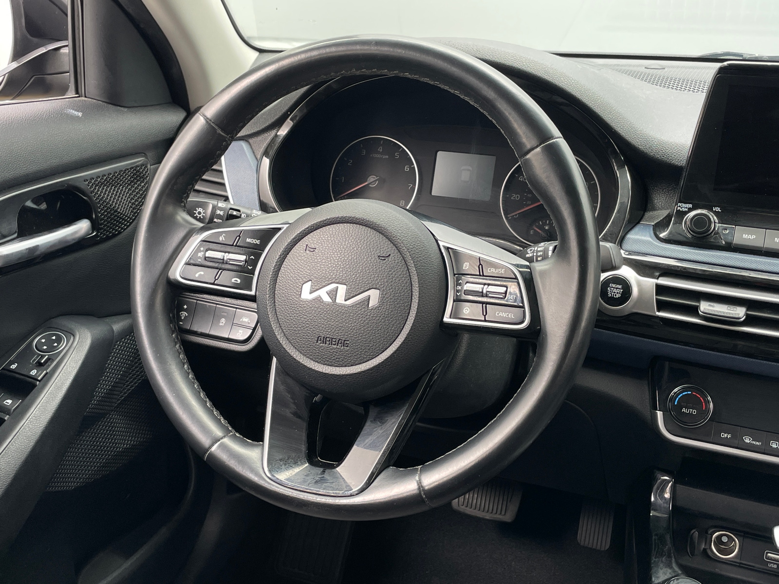 Thumbnail: 2022 Kia Seltos - 5