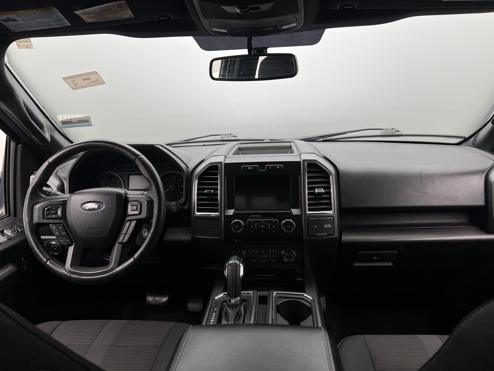 Thumbnail: 2016 Ford Econoline - 3