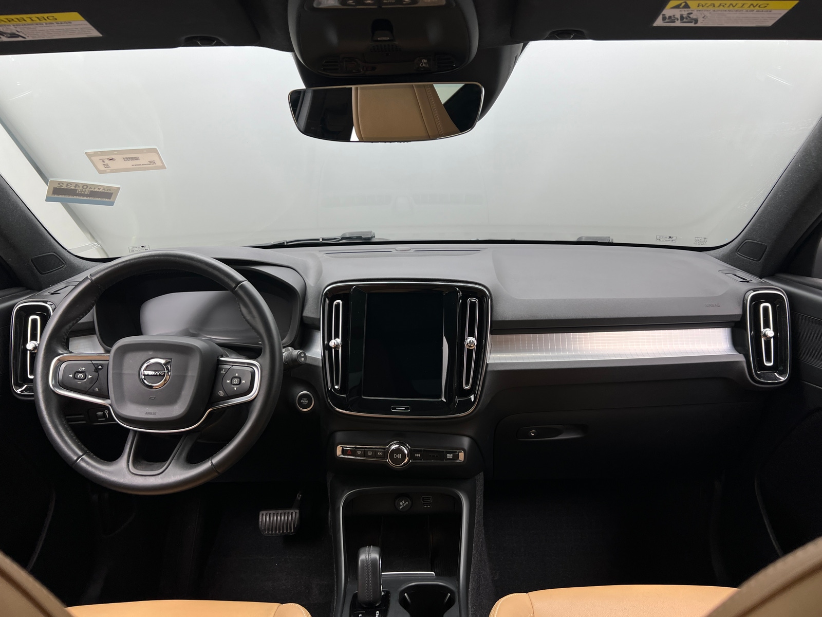 Thumbnail: 2020 Volvo XC40 - 2