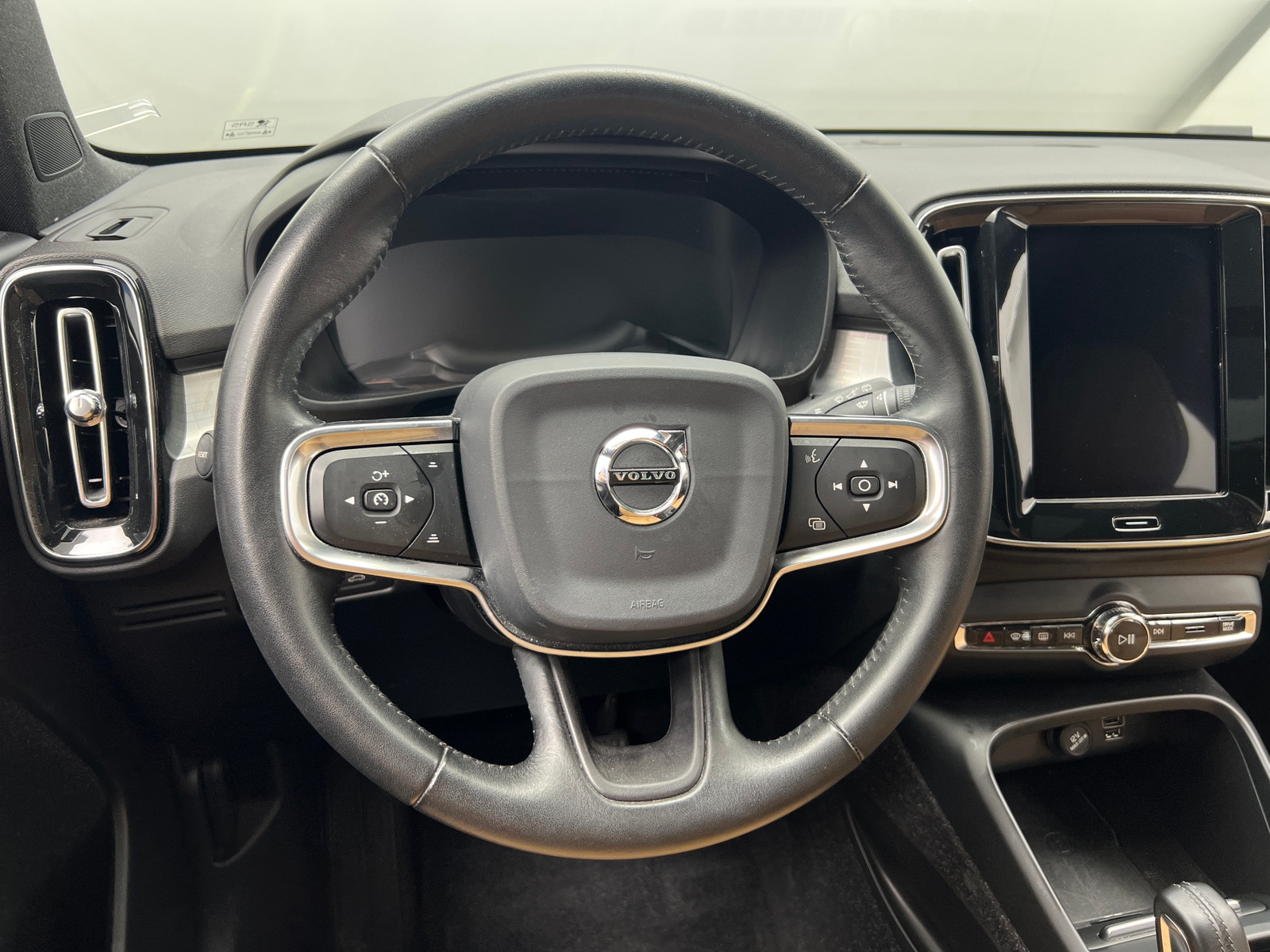 Thumbnail: 2020 Volvo XC40 - 4