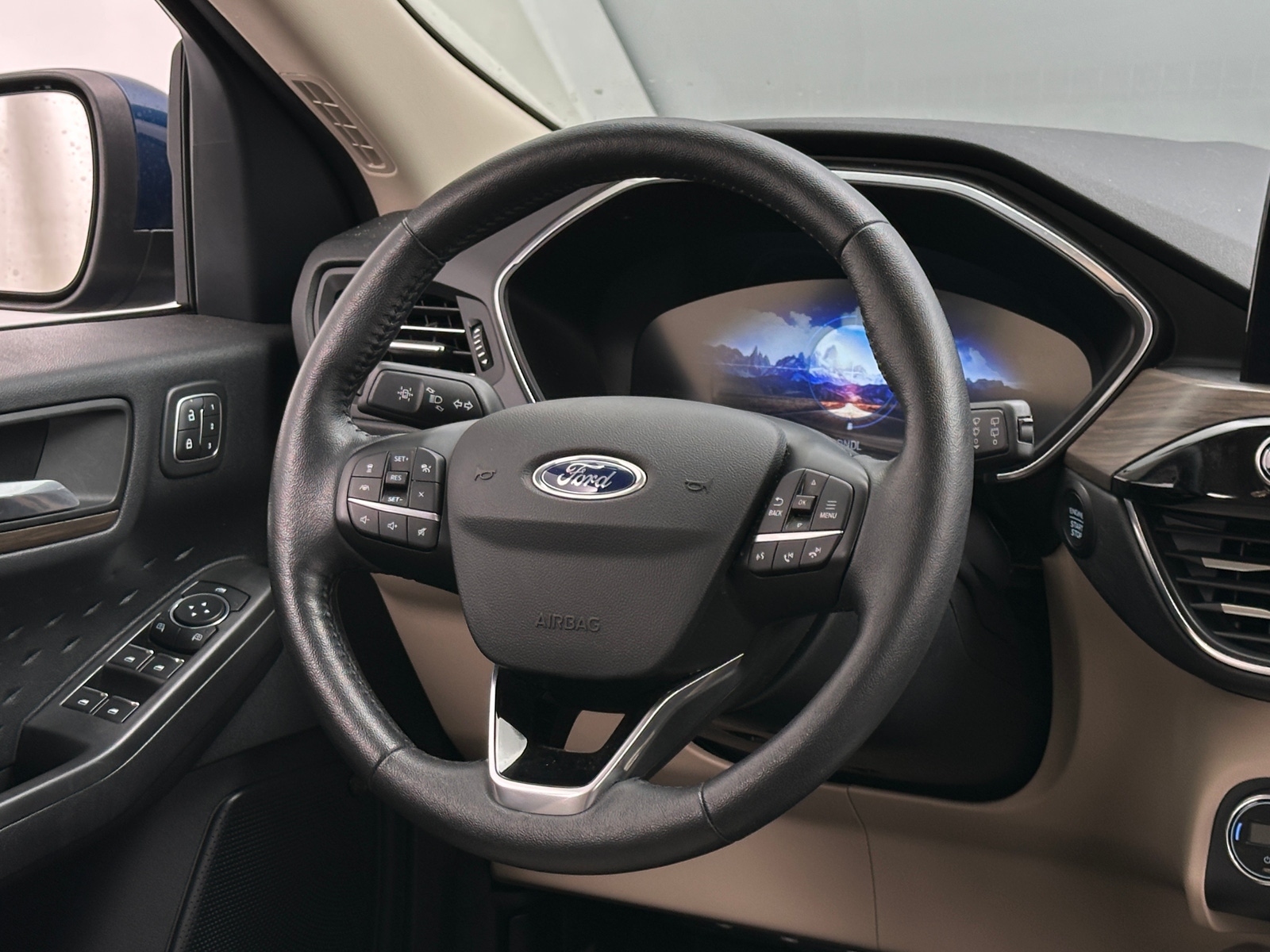 Thumbnail: 2020 Ford Escape - 4