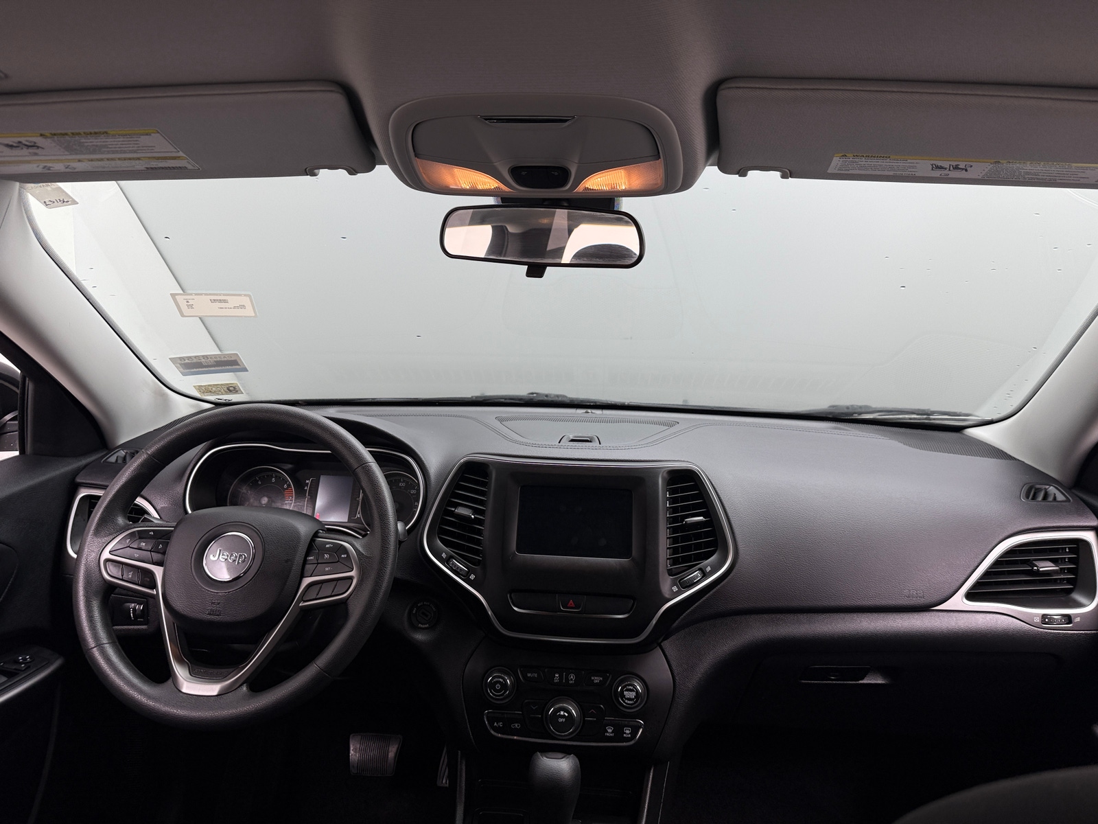 Thumbnail: 2019 Jeep Cherokee - 3