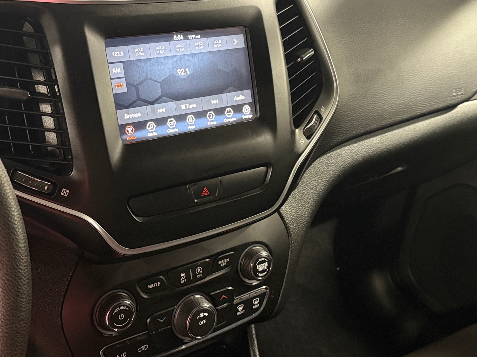 Thumbnail: 2019 Jeep Cherokee - 4