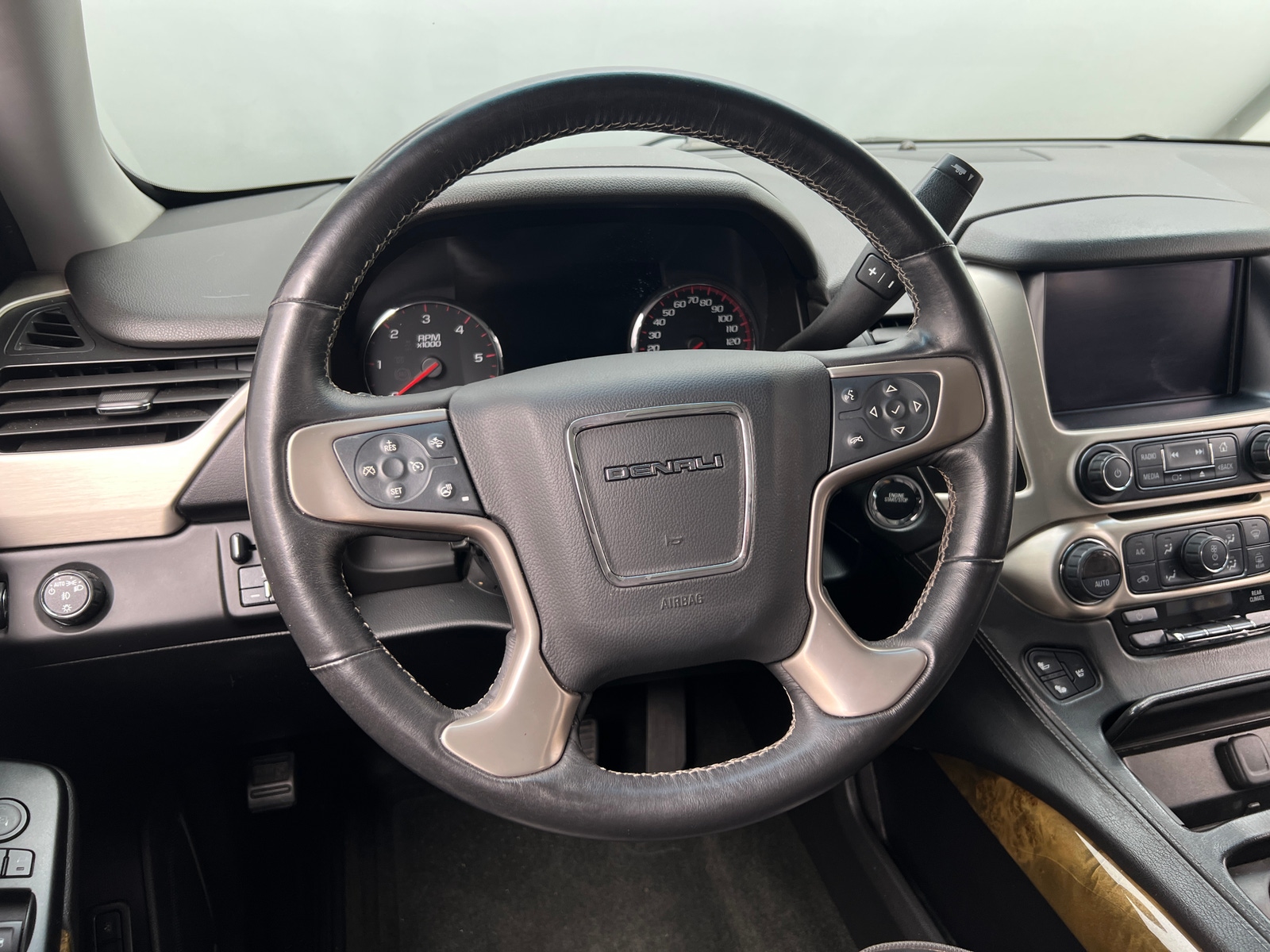 Thumbnail: 2016 GMC Yukon - 4