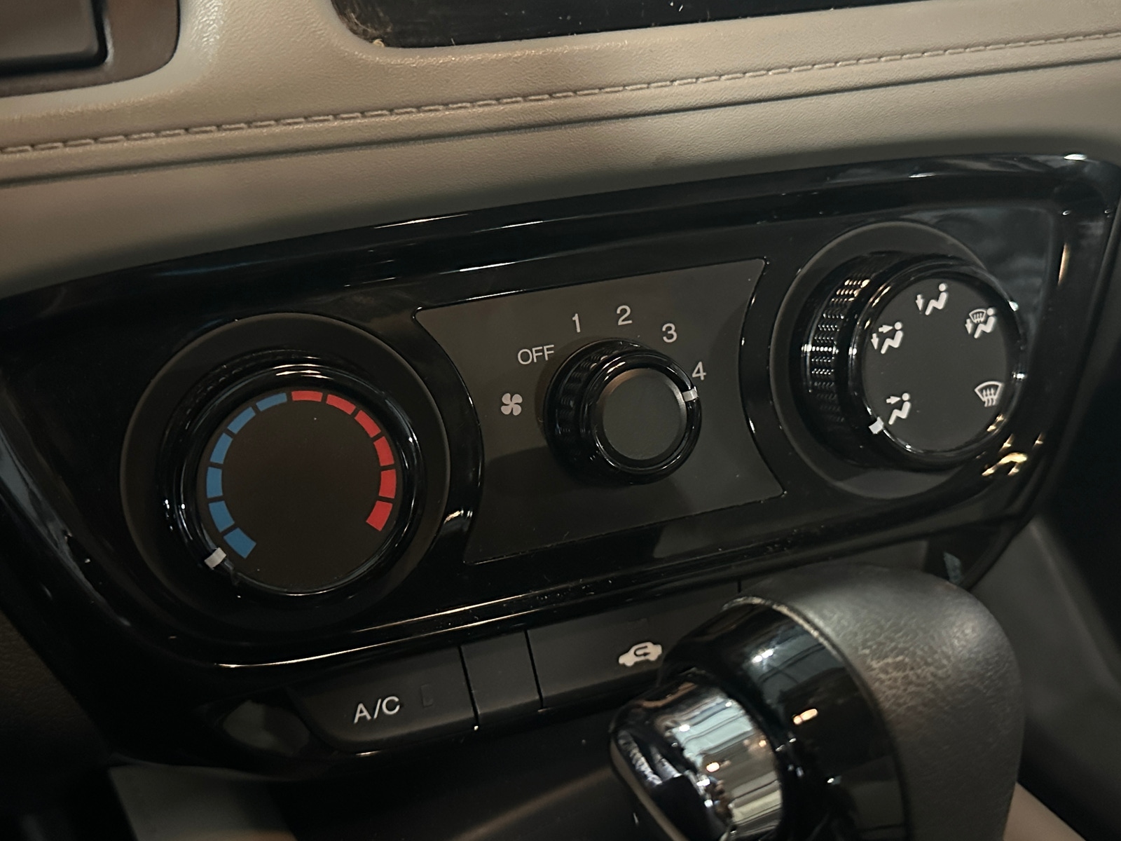Thumbnail: 2019 Honda HR-V - 4