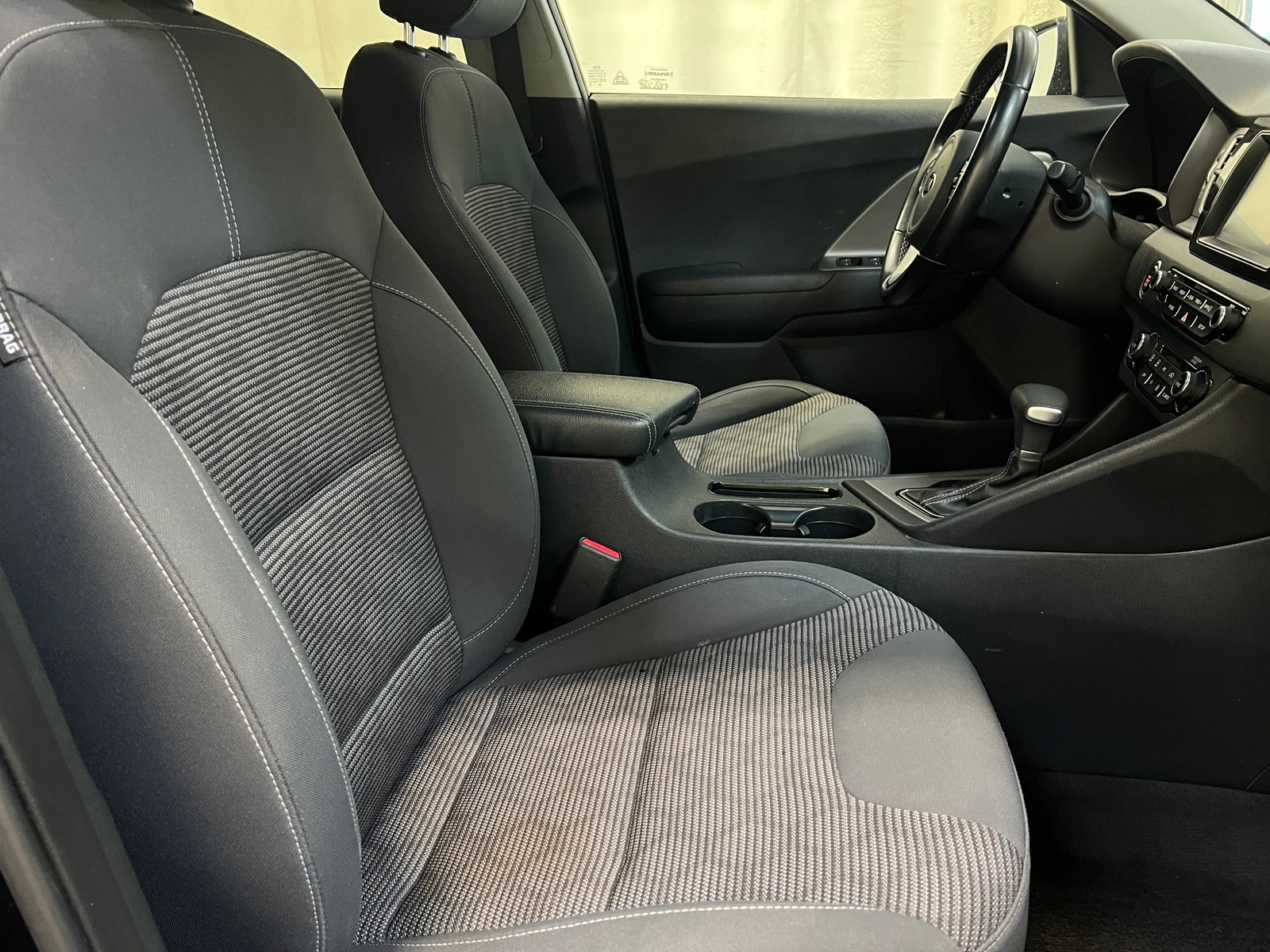 Thumbnail: 2019 Kia Niro - 2