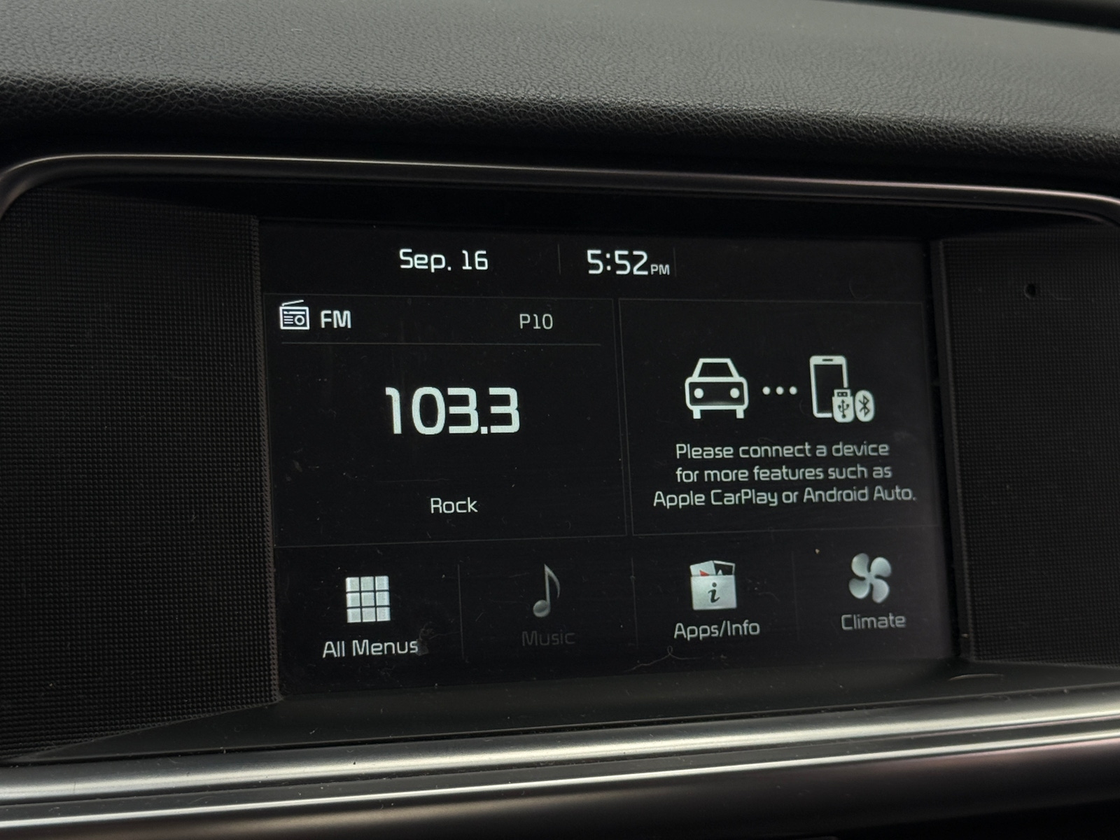 Thumbnail: 2018 Kia Optima - 3