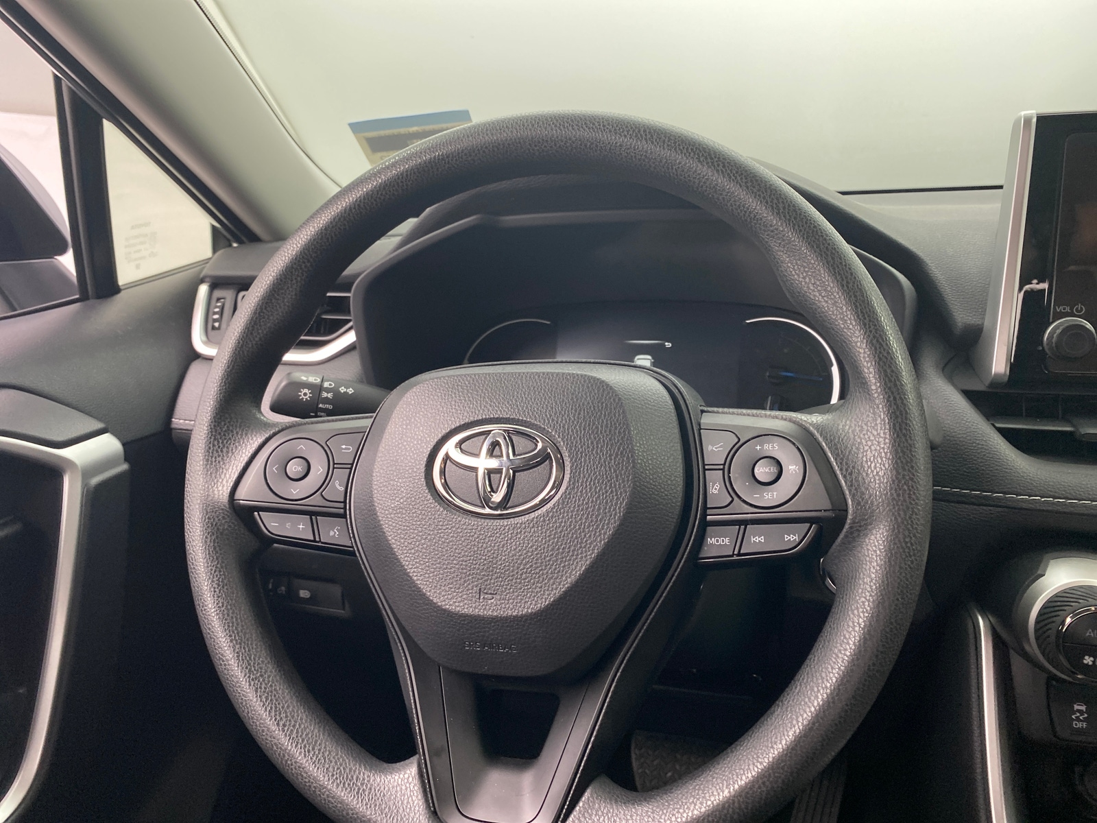 Thumbnail: 2025 Toyota RAV4 - 5