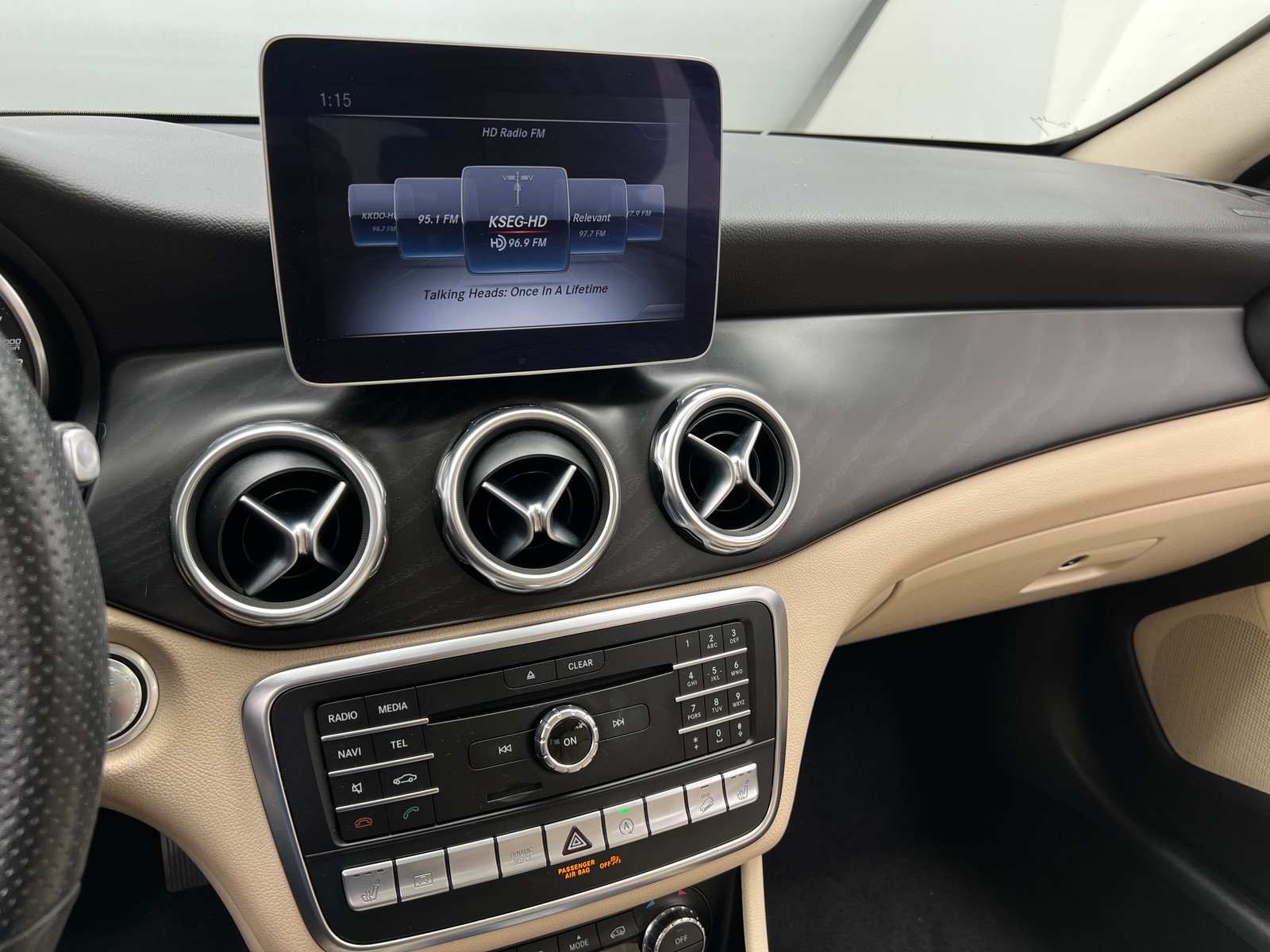 Thumbnail: 2019 Mercedes-Benz GLA - 3