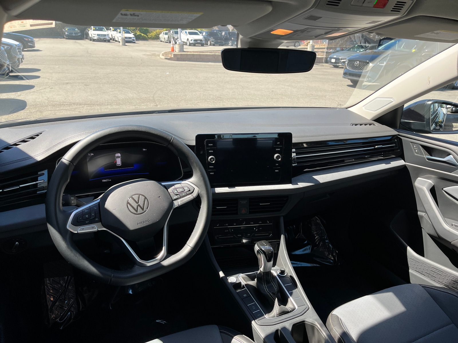 Thumbnail: 2025 Volkswagen Jetta - 3