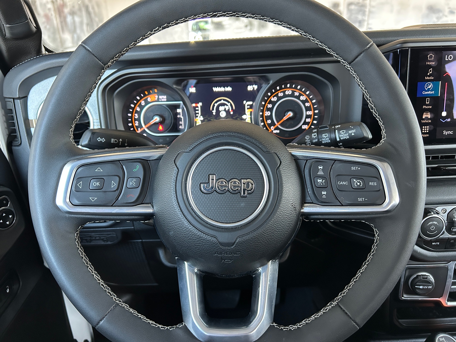 Thumbnail: 2025 Jeep Wrangler - 5
