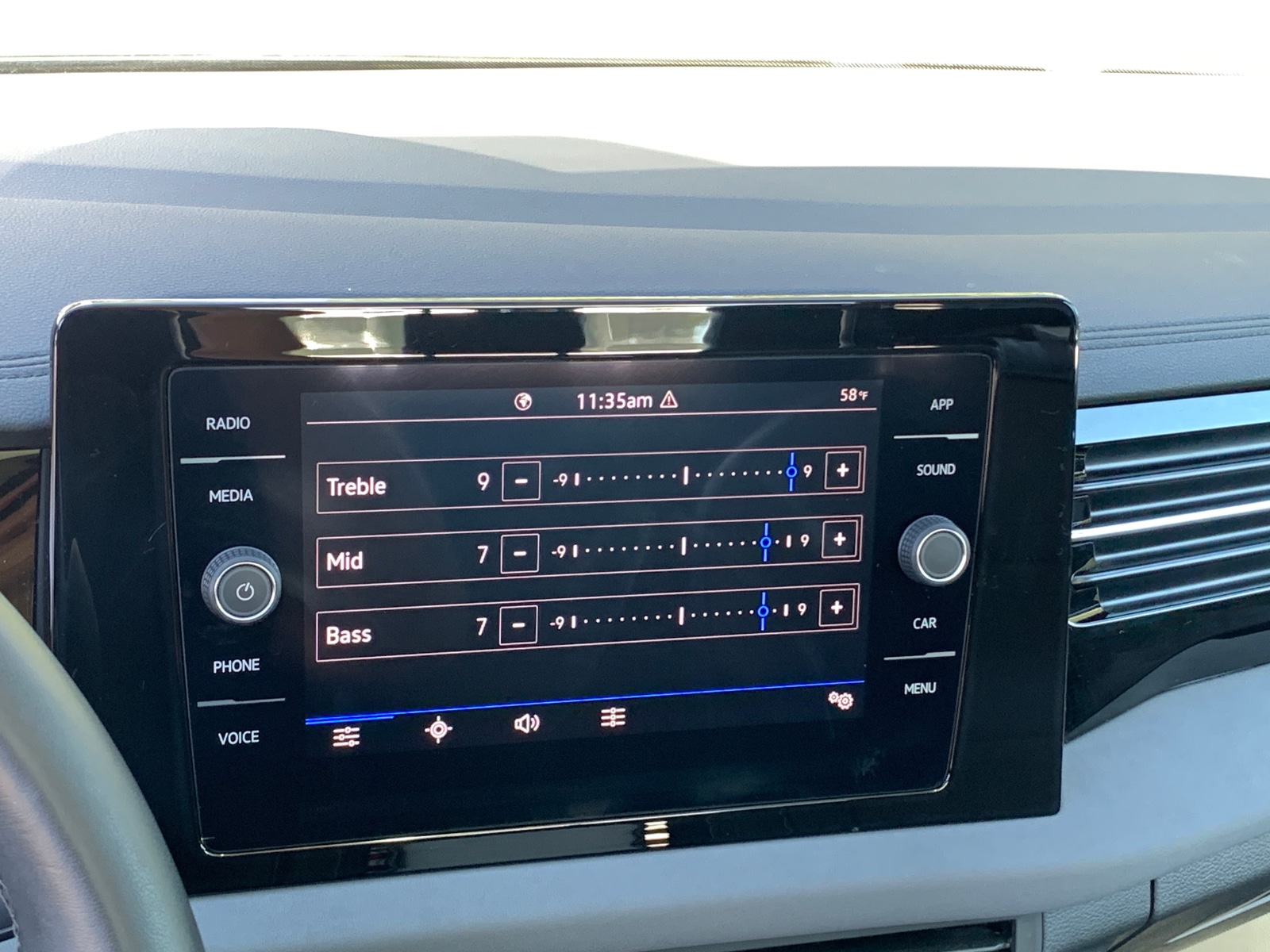 Thumbnail: 2025 Volkswagen Jetta - 4