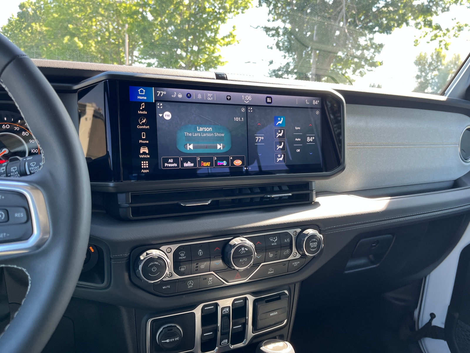 Thumbnail: 2025 Jeep Wrangler - 4