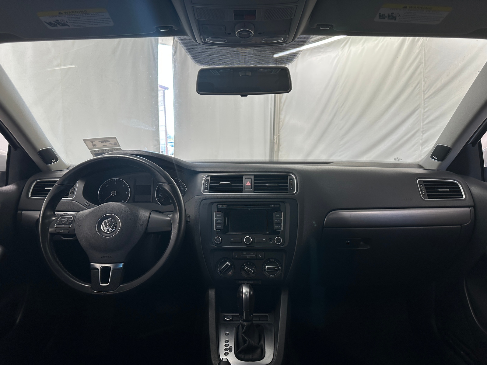 Thumbnail: 2014 Volkswagen Jetta - 3
