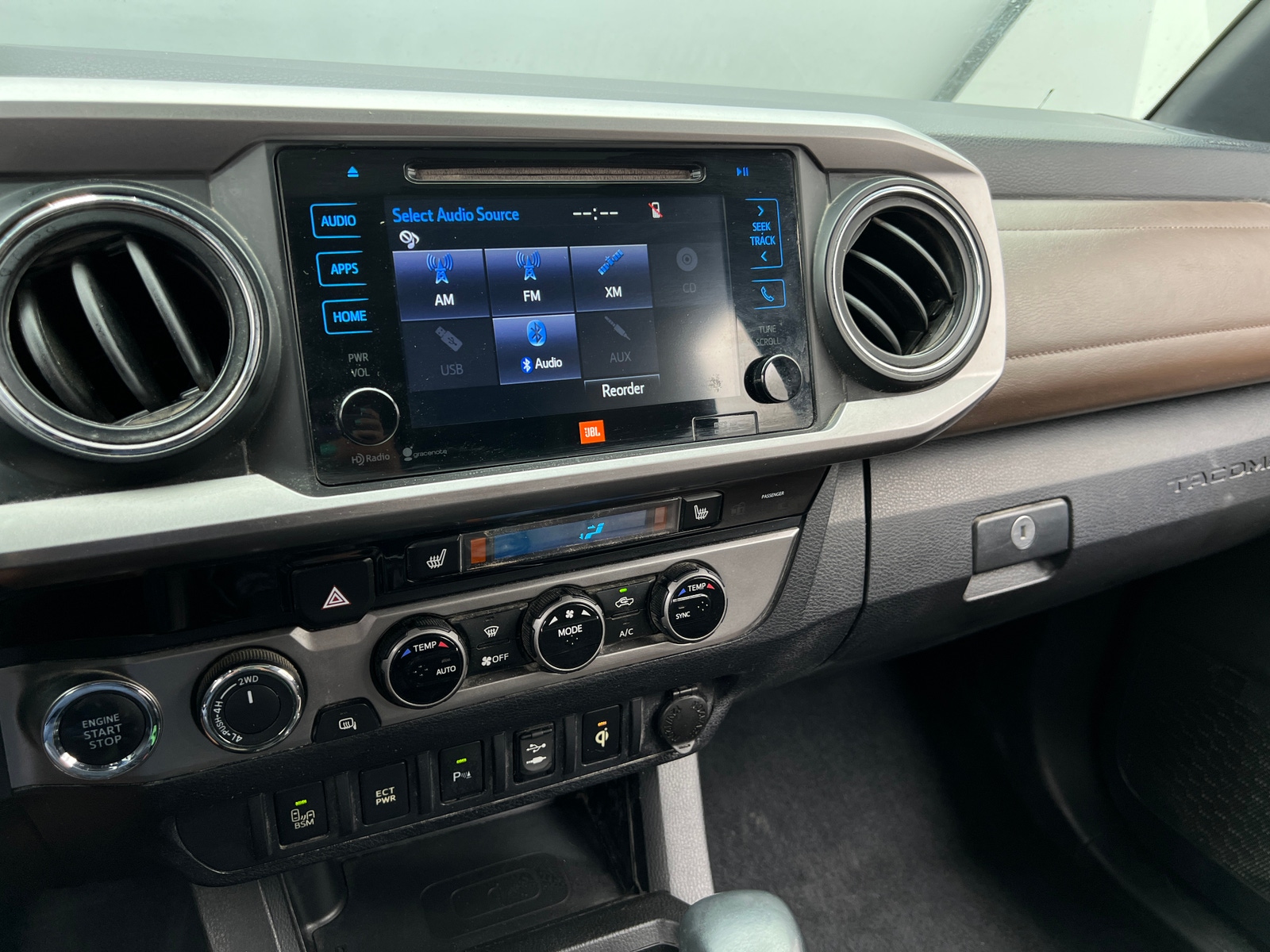 Thumbnail: 2016 Toyota Tacoma - 3