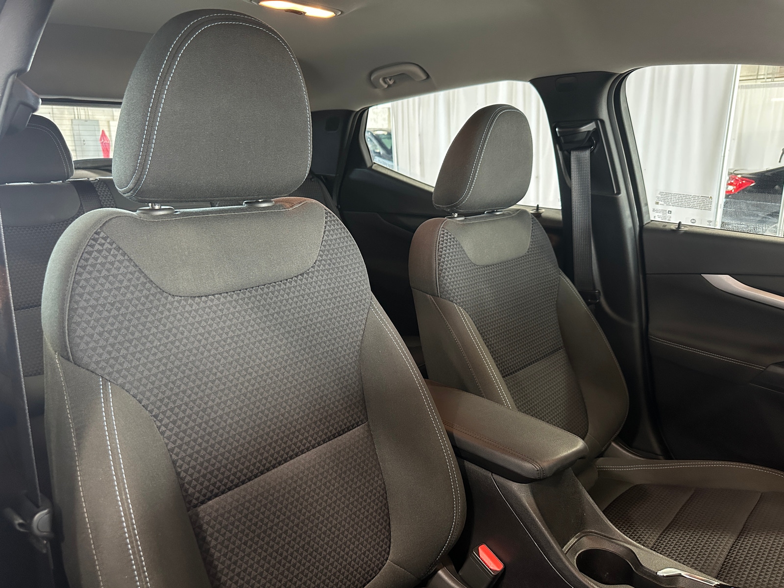 Thumbnail: 2023 Chevrolet Bolt EUV - 2
